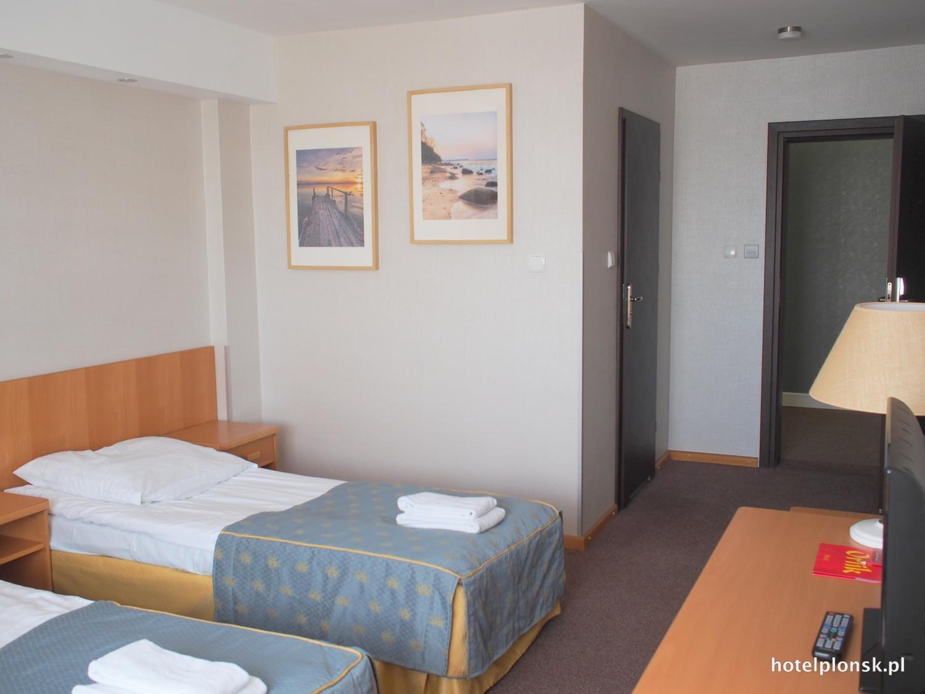 Double or Twin Room - Photo 4
