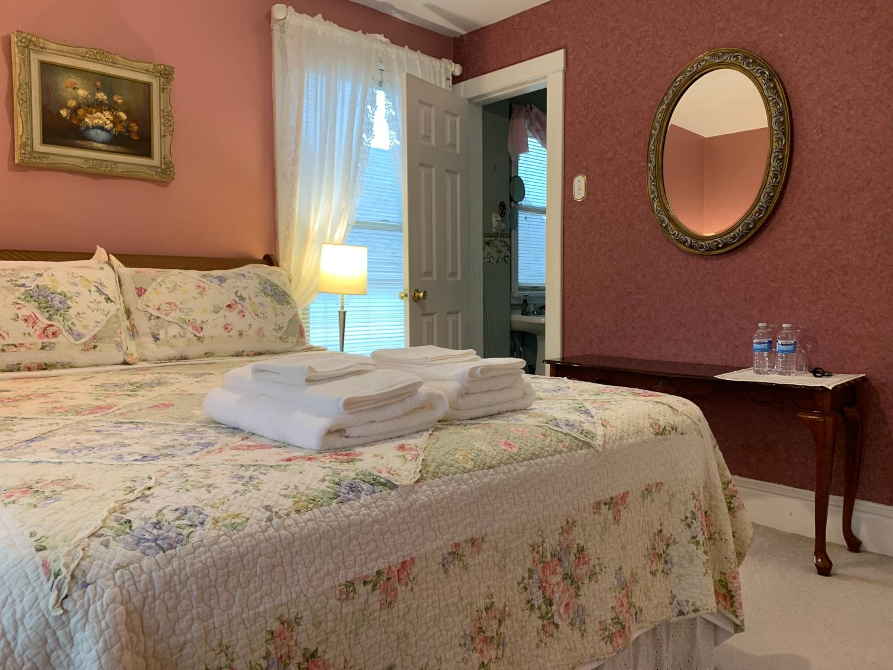 Double Room with Private Bathroom photo 1