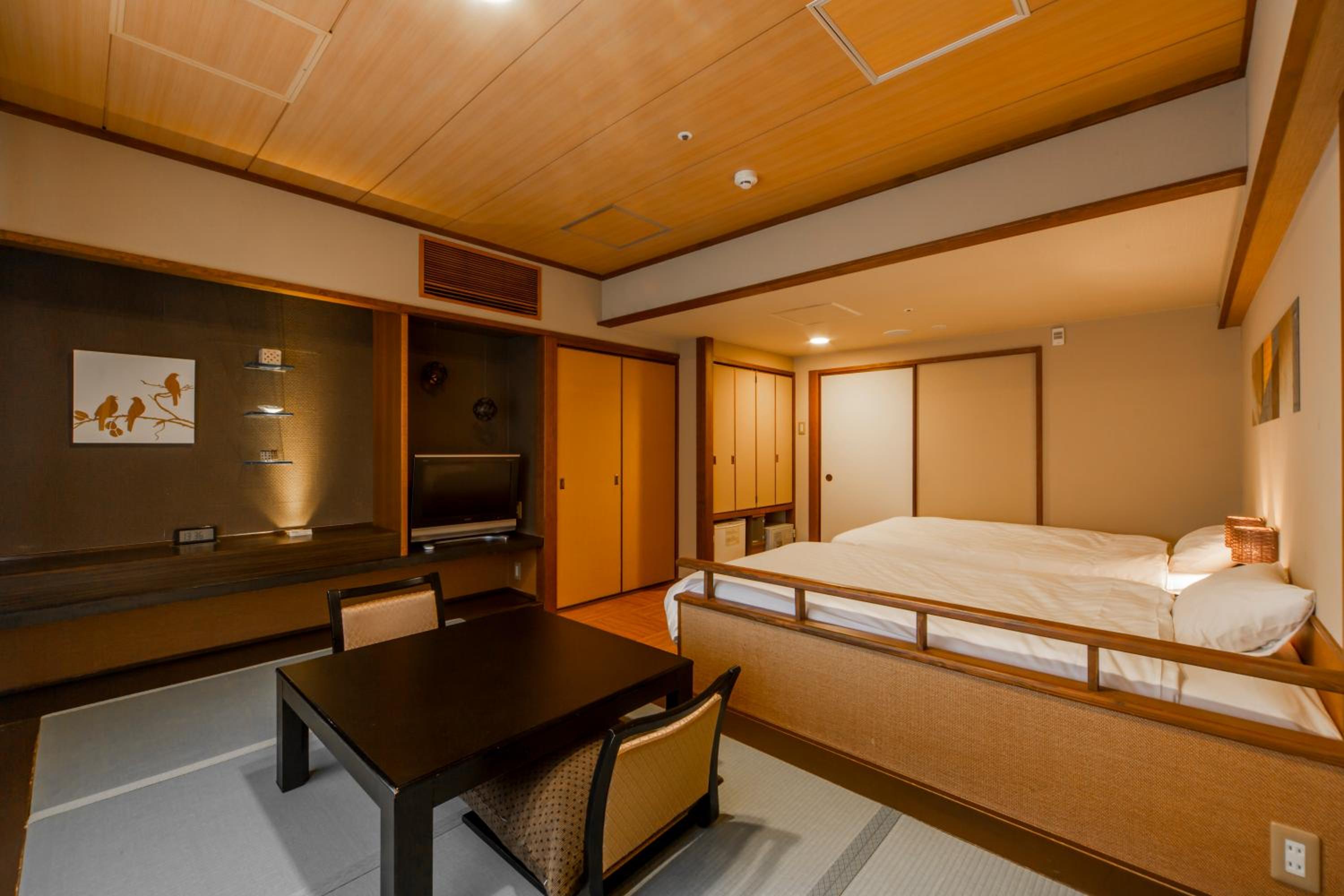 Standard Room with Tatami Area - Photo 3