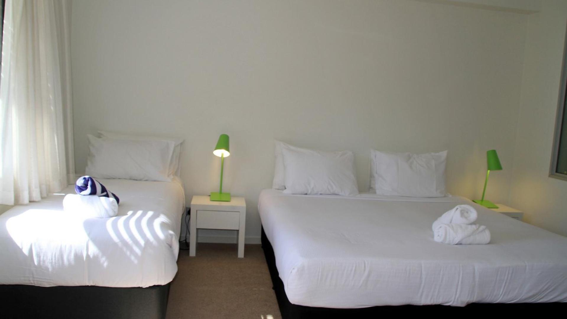 1 Bedroom Lagoon View Apartment - Photo 16
