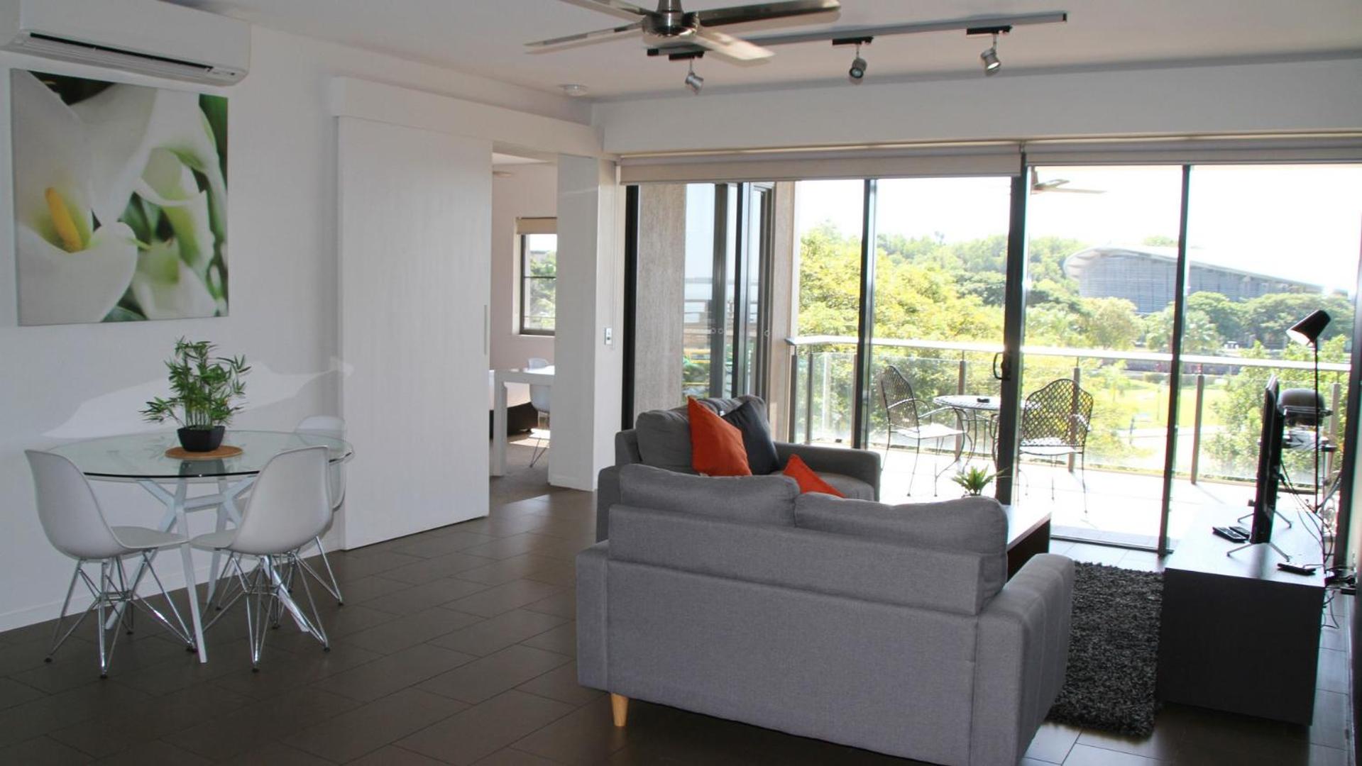 1 Bedroom Lagoon View Apartment - Photo 1