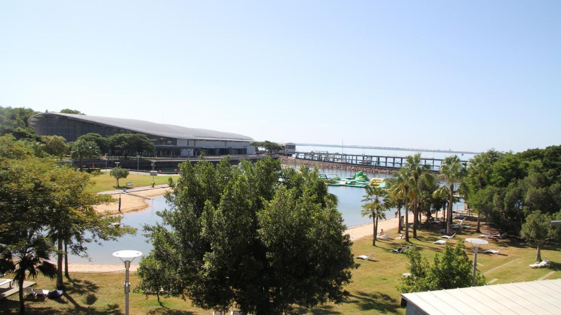 1 Bedroom Lagoon View Apartment - Photo 4