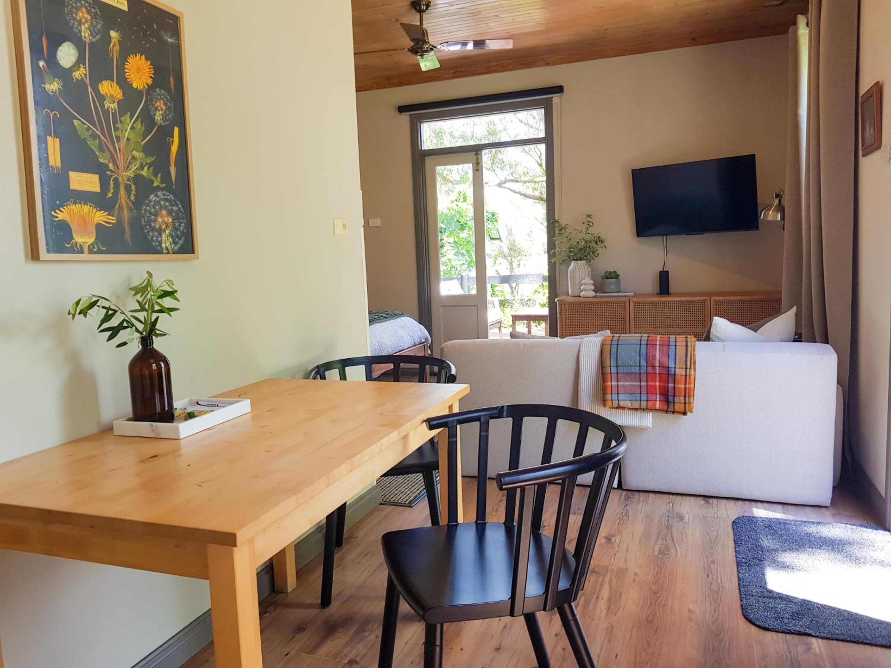 One-Bedroom Cottage with Spa Bath photo 2