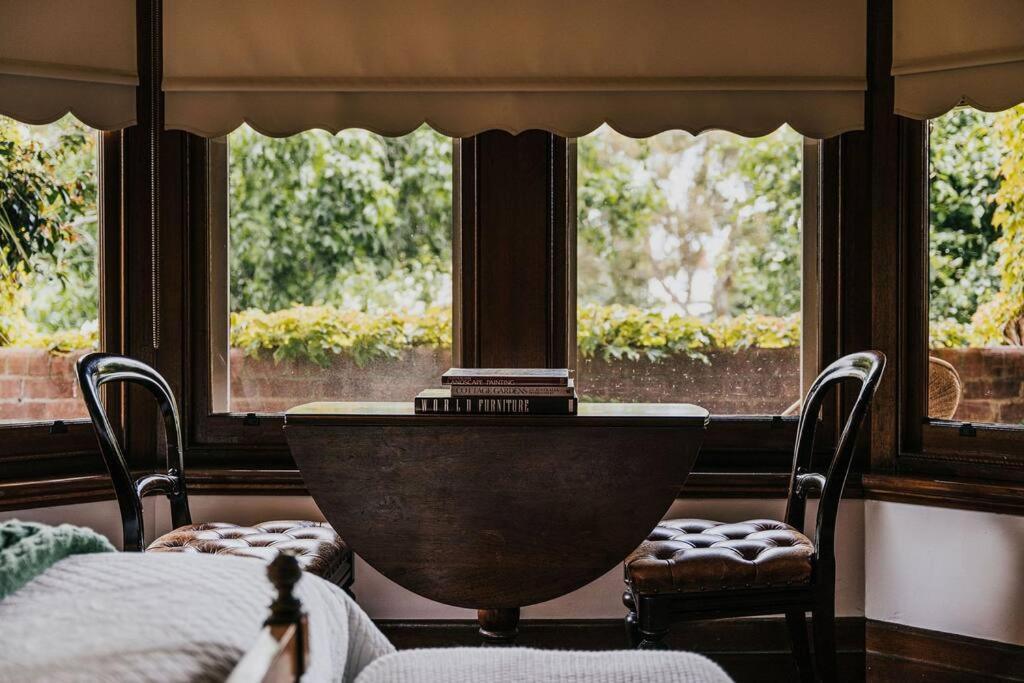 Deluxe King Suite photo 1