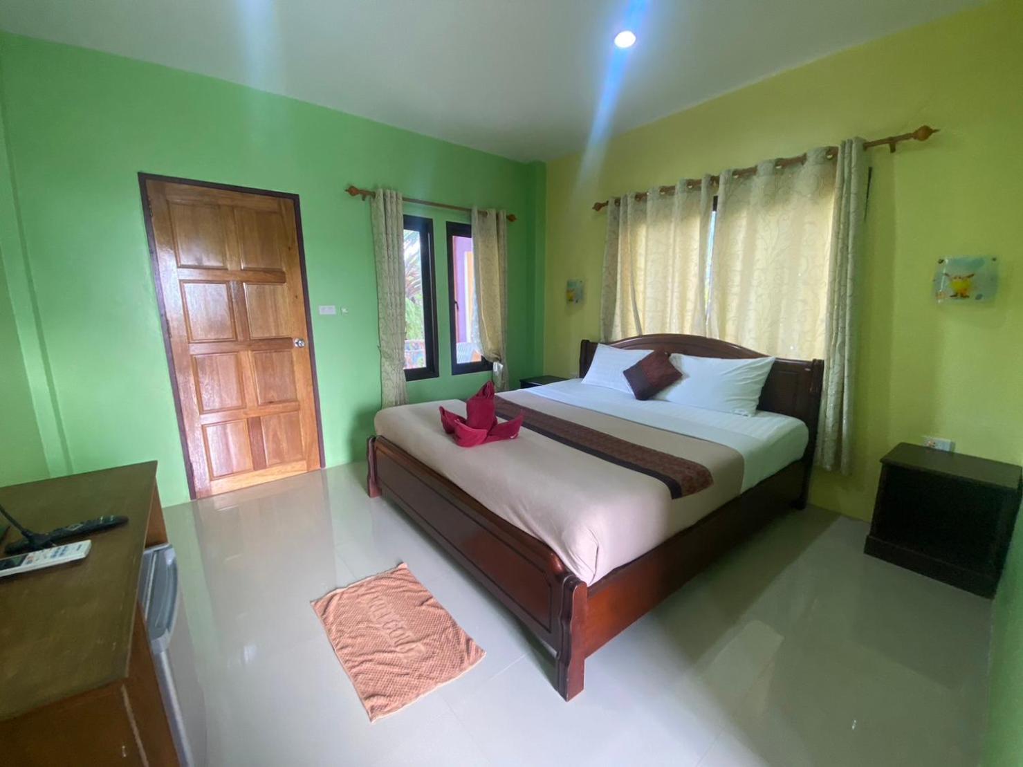 Standard Double Room with Balcony - Photo 12