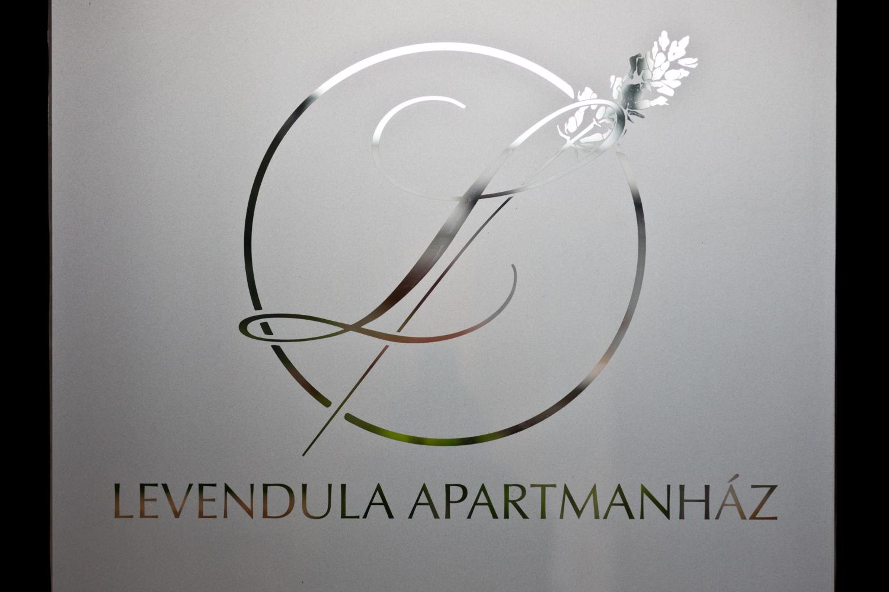Studio Apartment photo 2