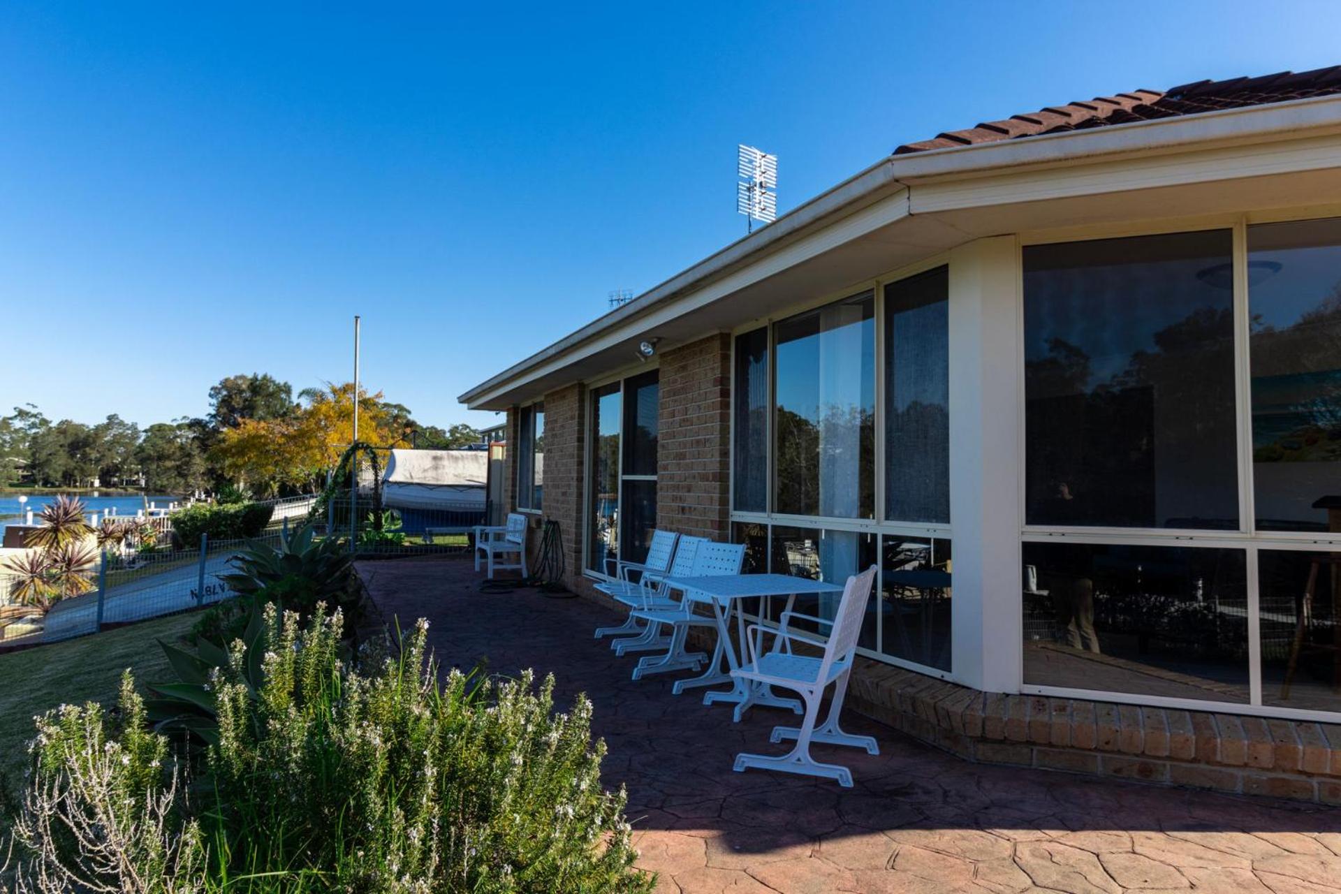 Three-Bedroom House photo 2