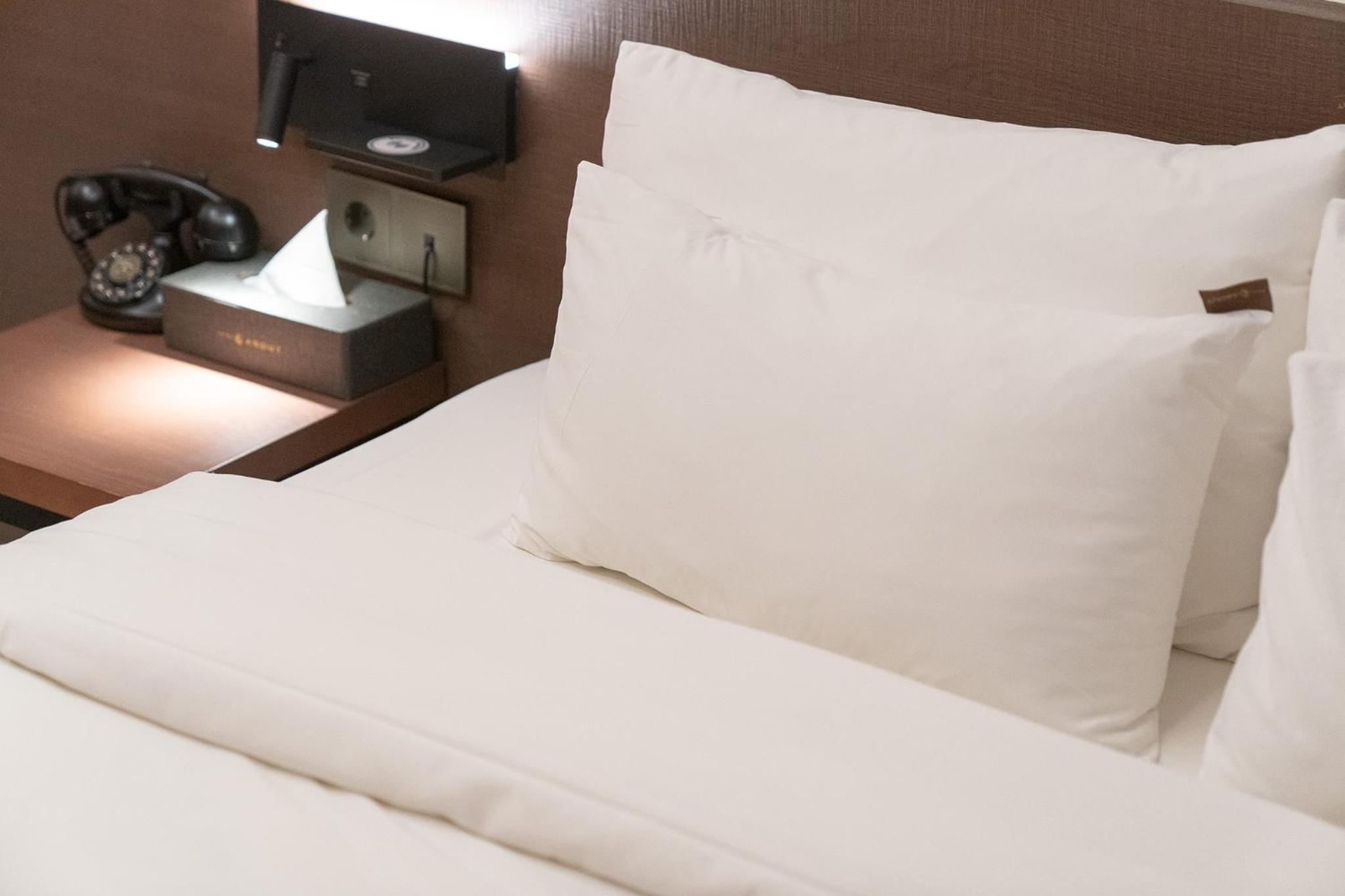 Standard Double Room - Photo 7