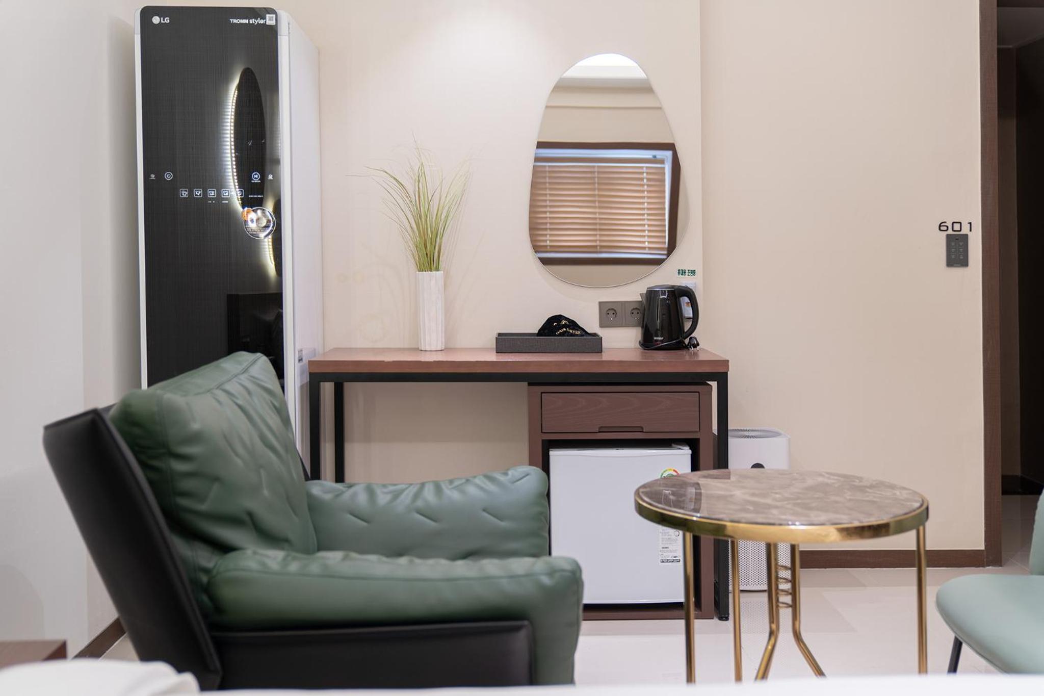 Double Room - Photo 7