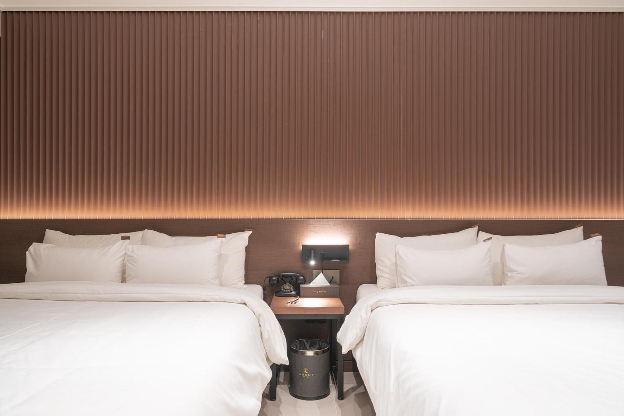 Deluxe Twin Room - Photo 2