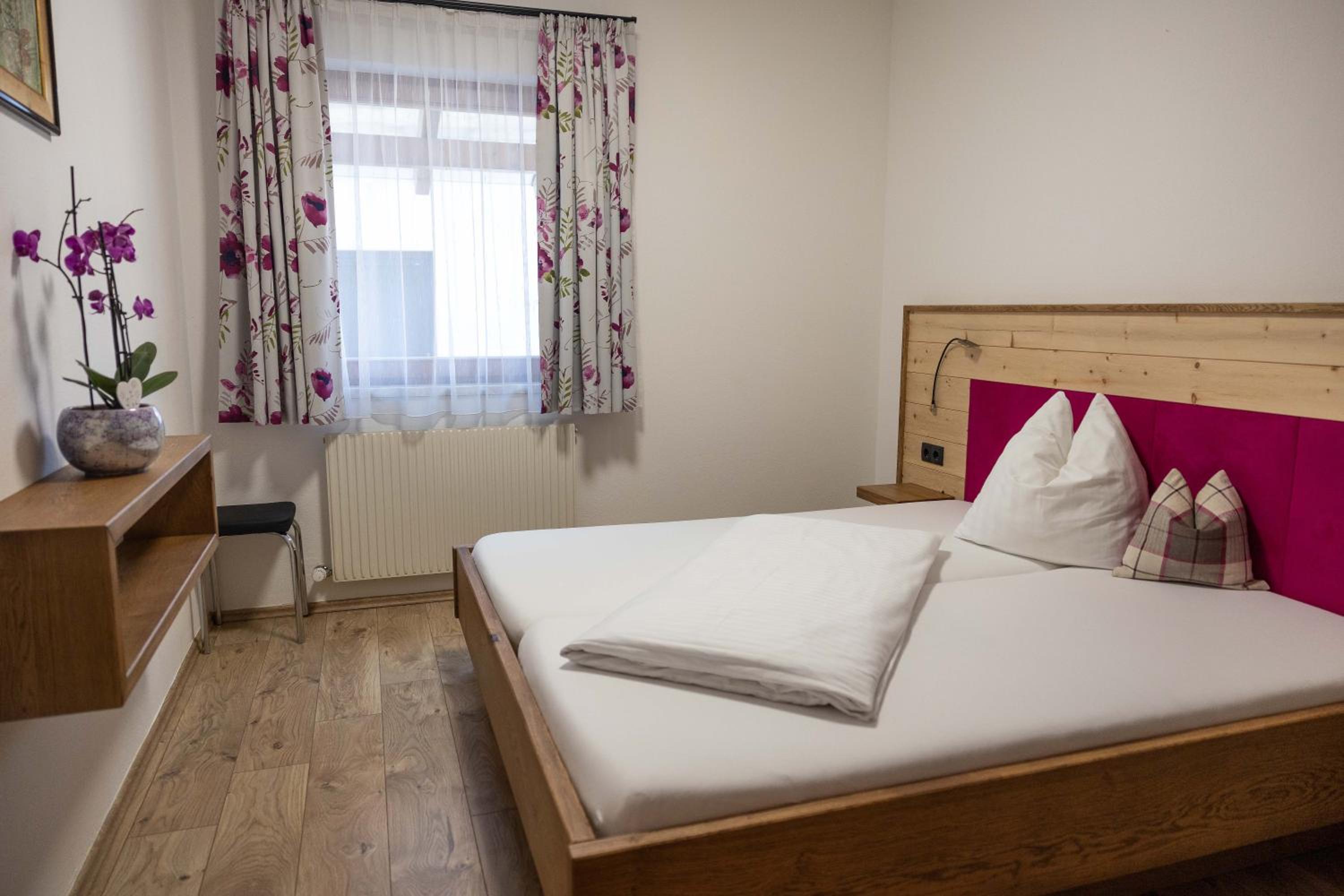 Basic Triple Room