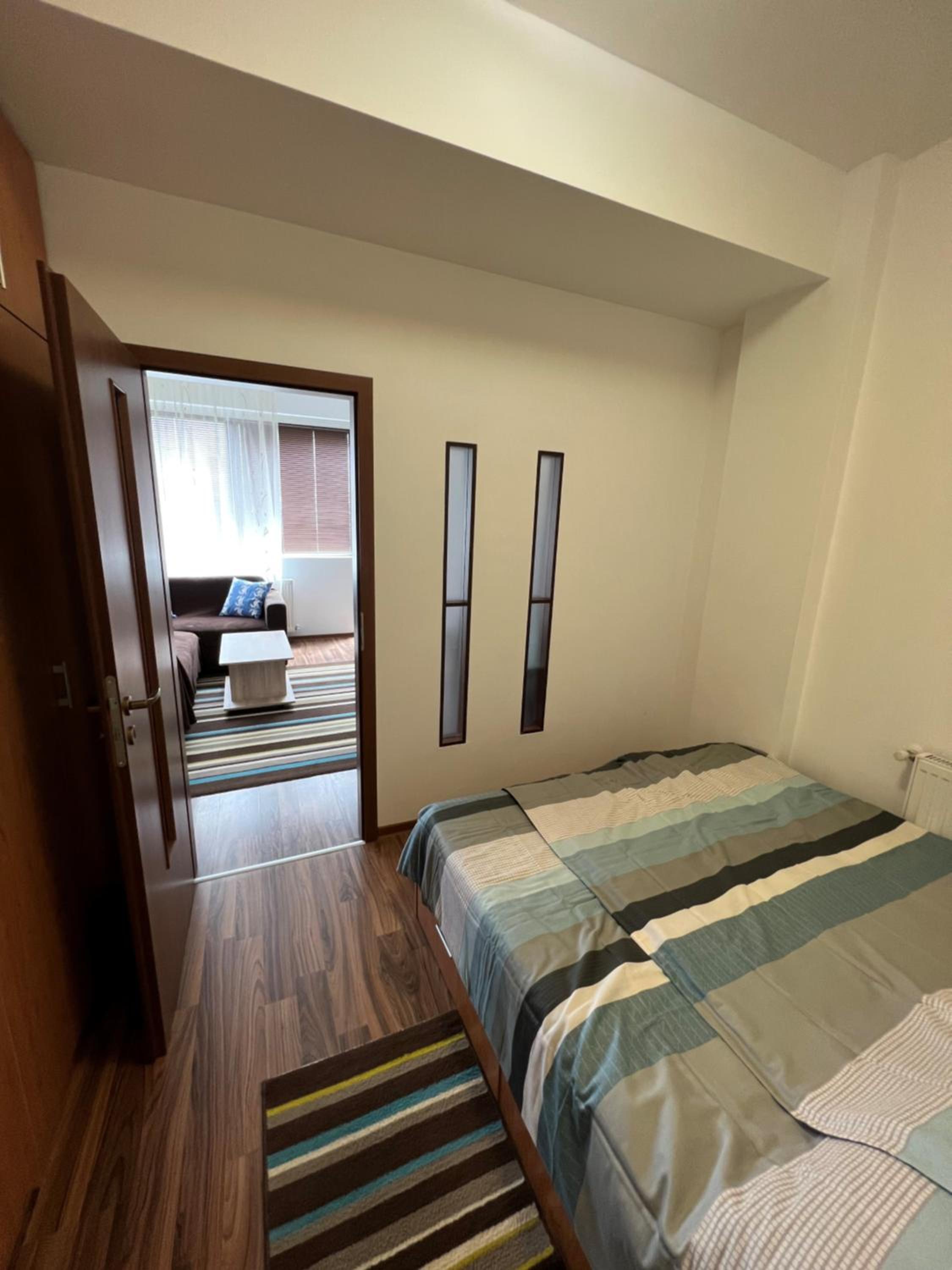 One-Bedroom Apartment photo 2