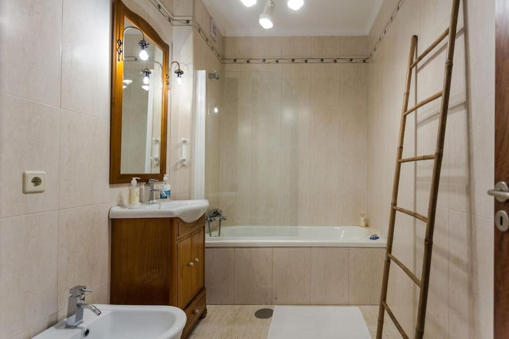Two-Bedroom Apartment photo 2