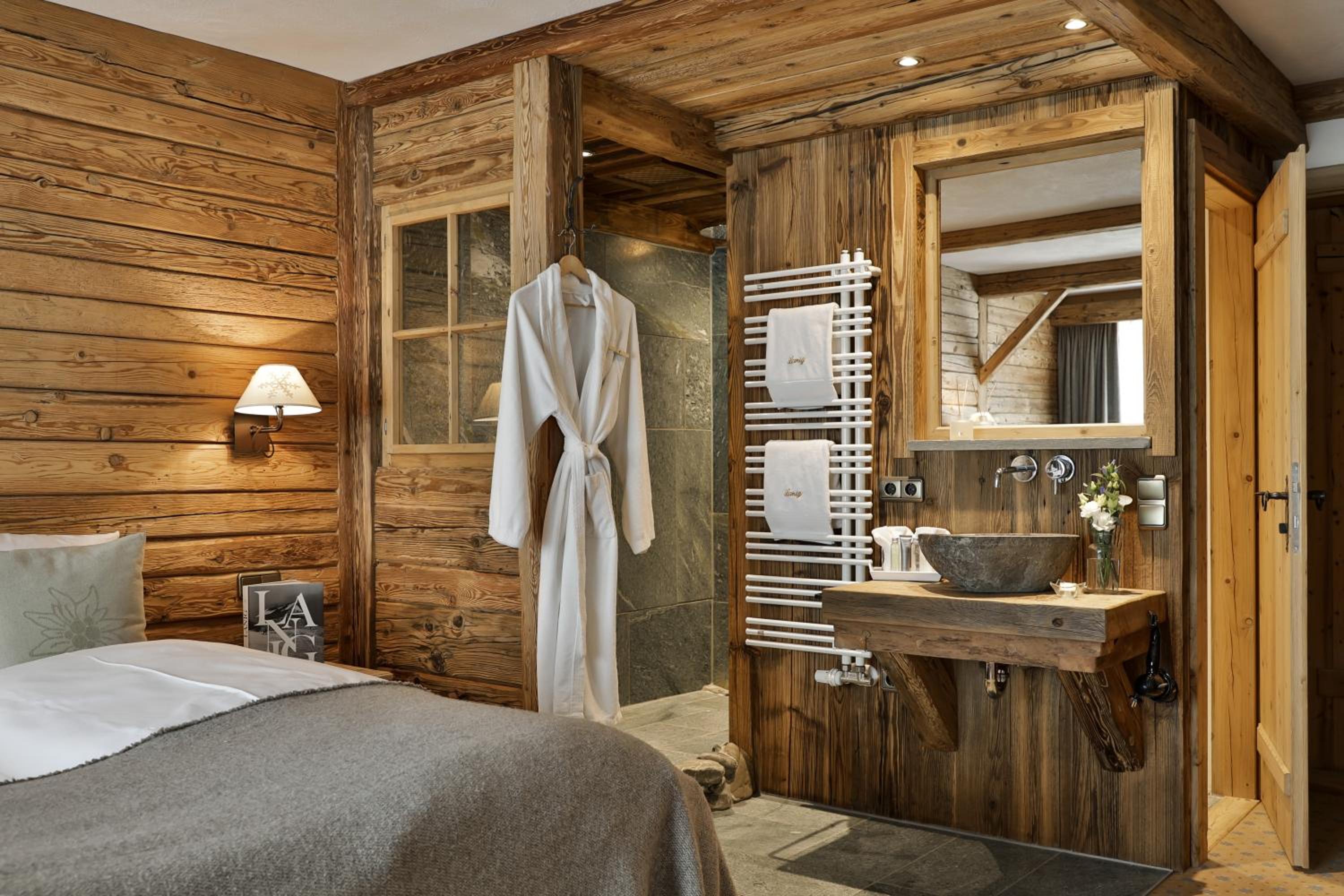 Double Room with Mountain View