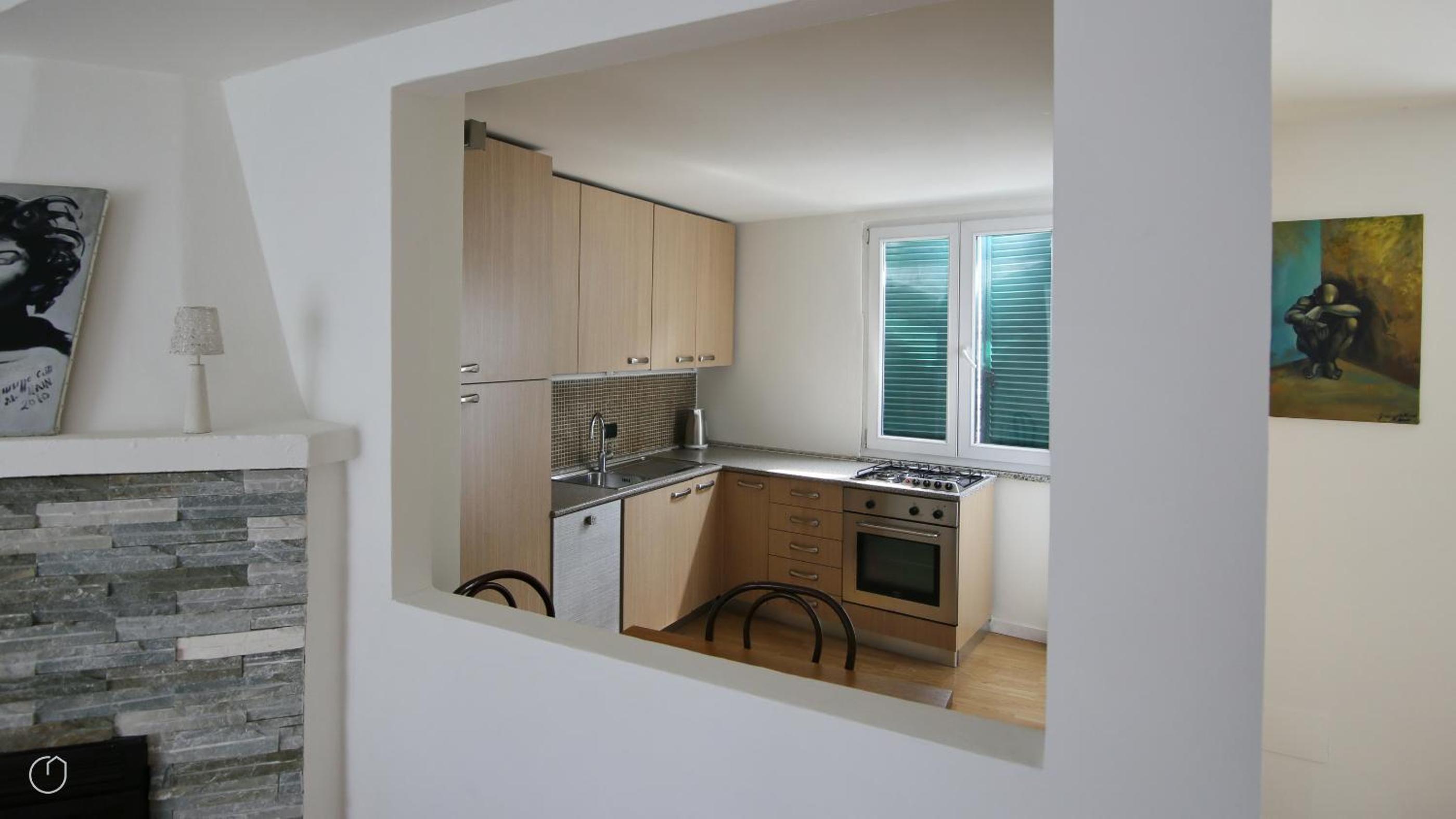 One-Bedroom Apartment photo 3