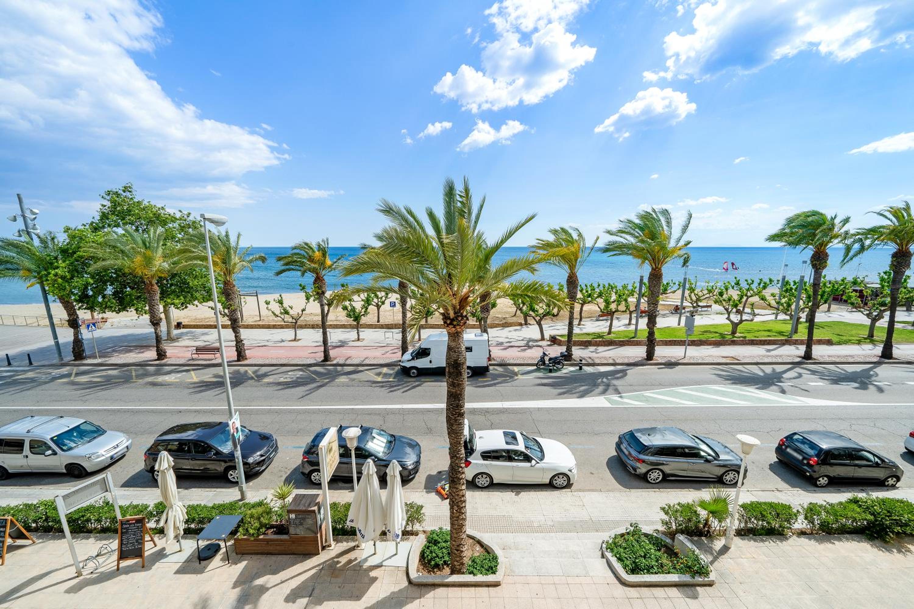 Two-Bedroom Deluxe Apartment with Ocean View photo 2