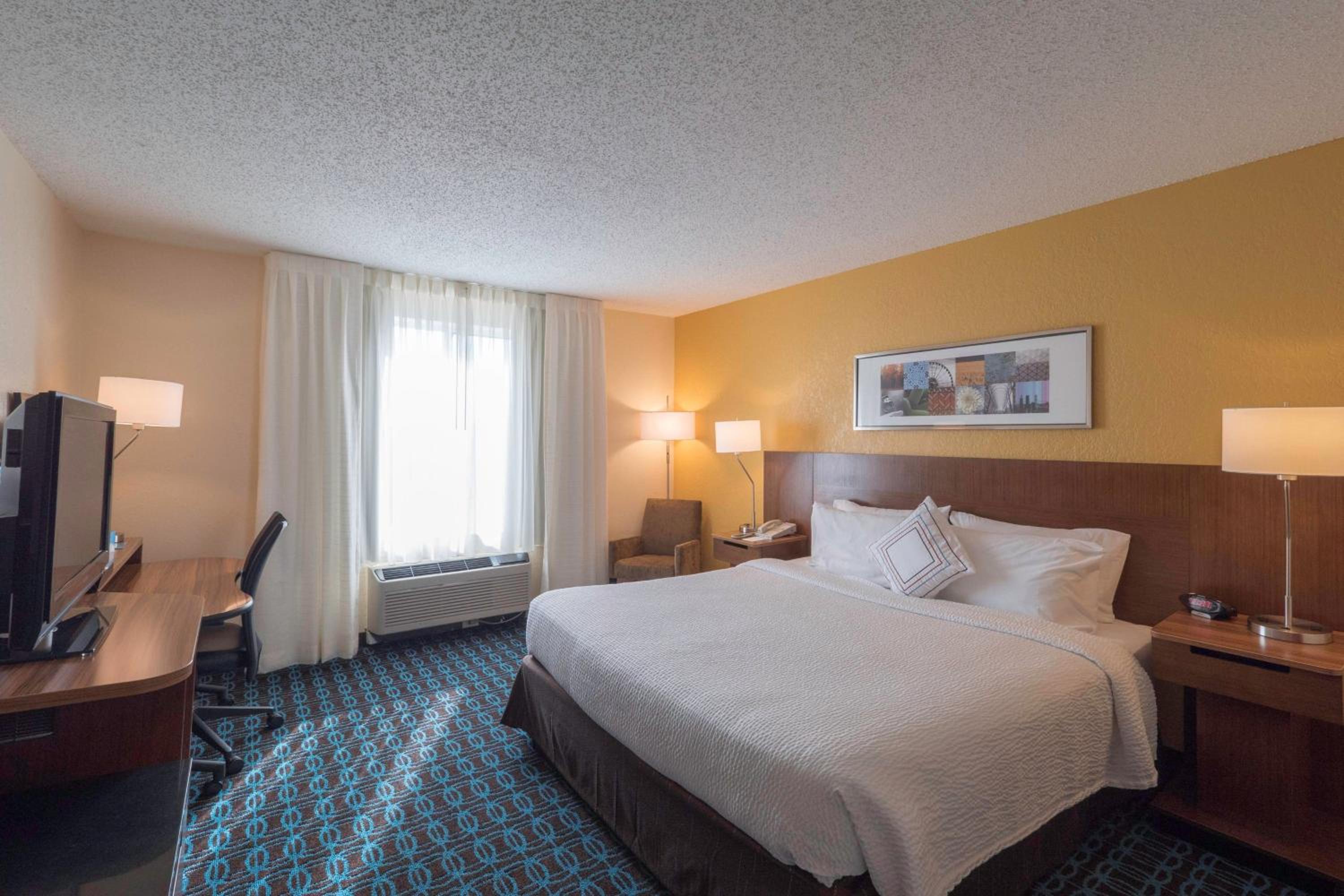 King Room with Whirlpool - Photo 2