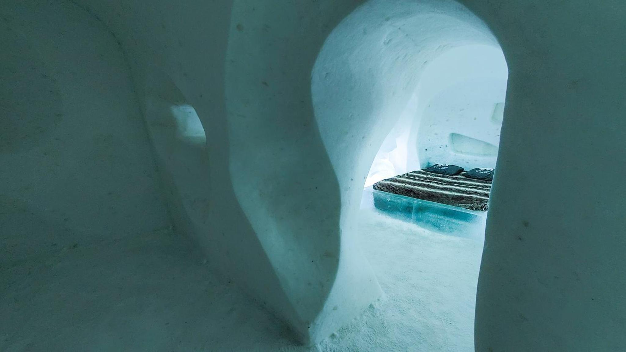 SnowHotel Suite photo 1