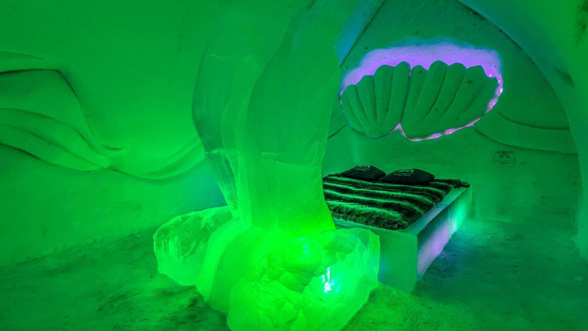 SnowHotel Suite photo 3