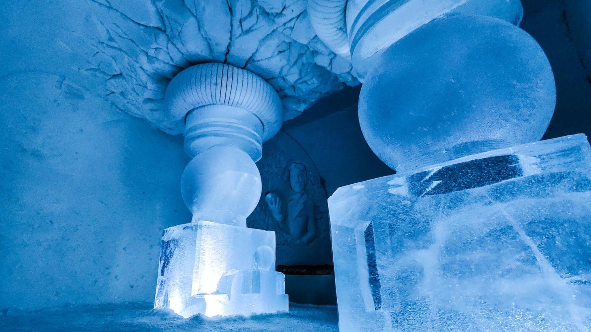 SnowHotel Family Suite photo 3