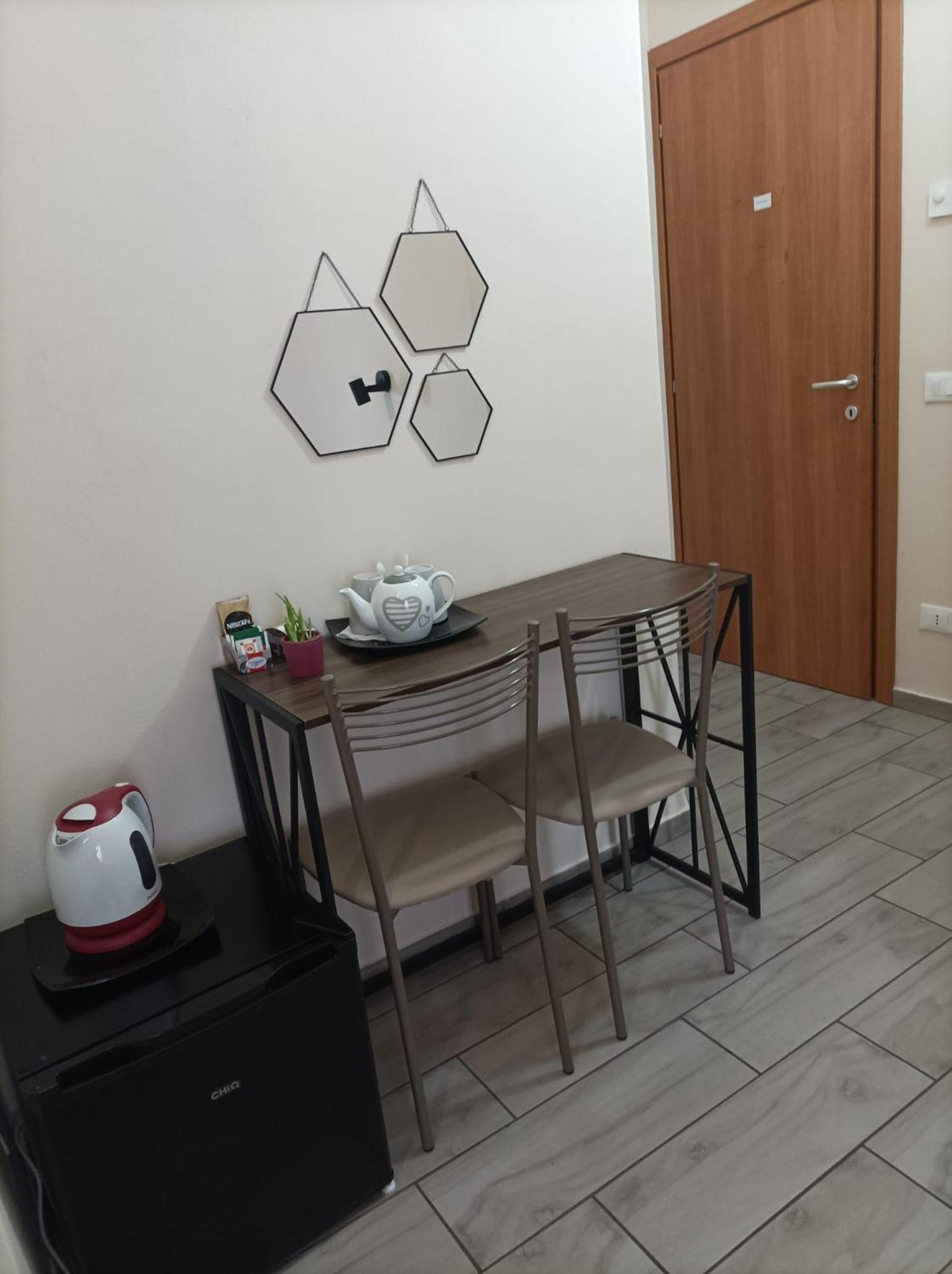 Deluxe Room - Photo 2