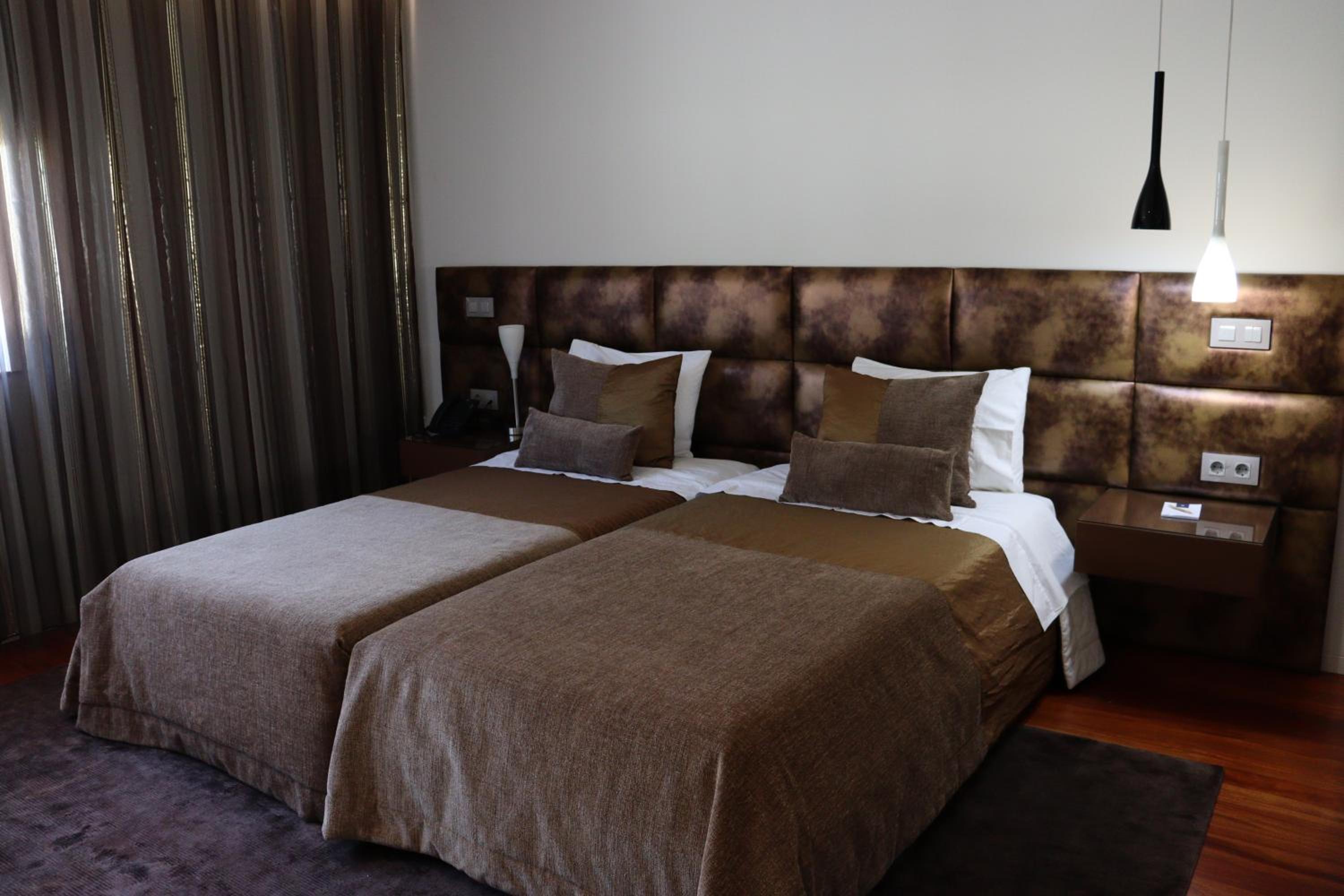 Twin Room - Photo 1
