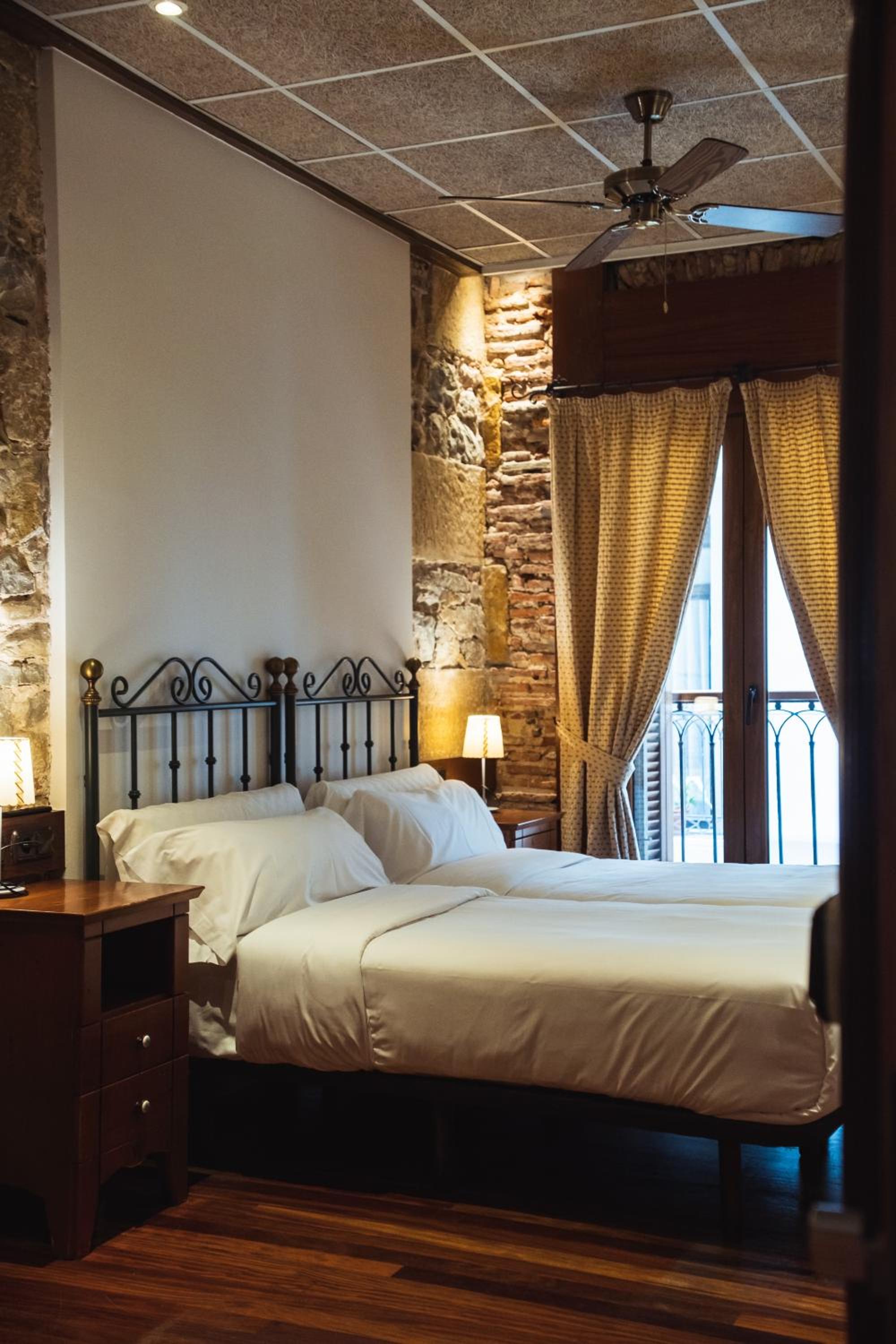 Habitación Doble con Baño Privado