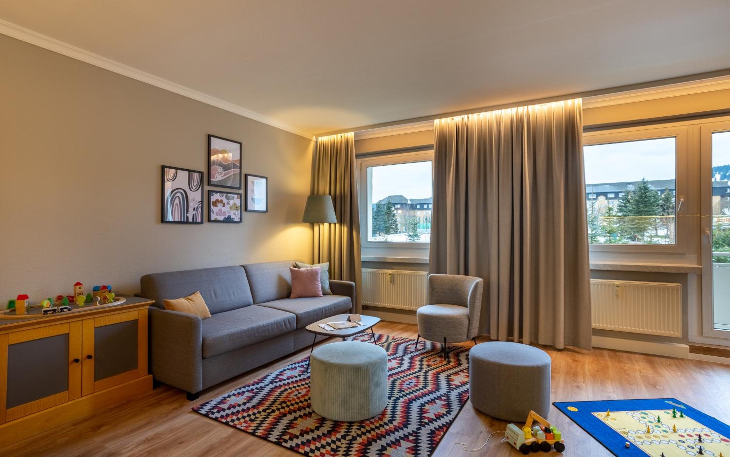 Family Suite with Balcony - Photo 2