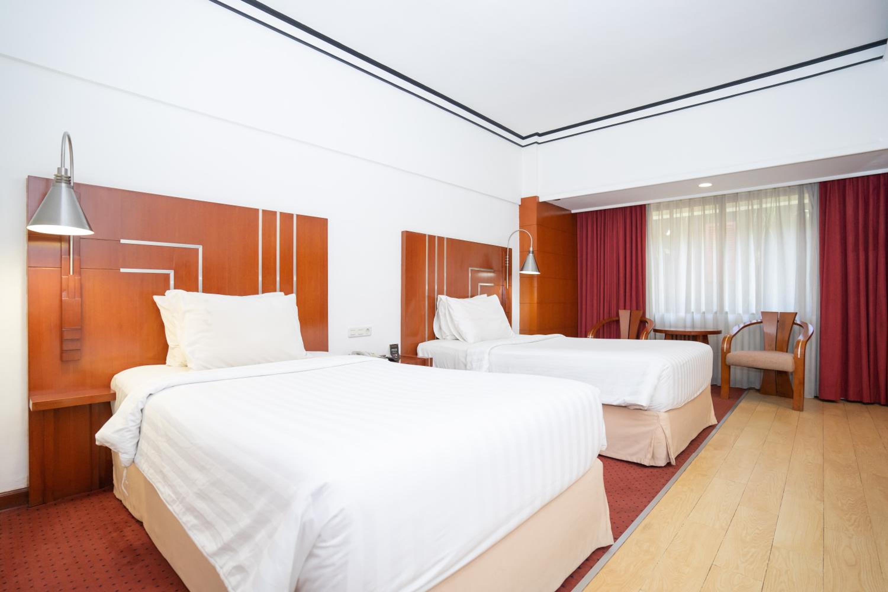 Deluxe Twin Room photo 2