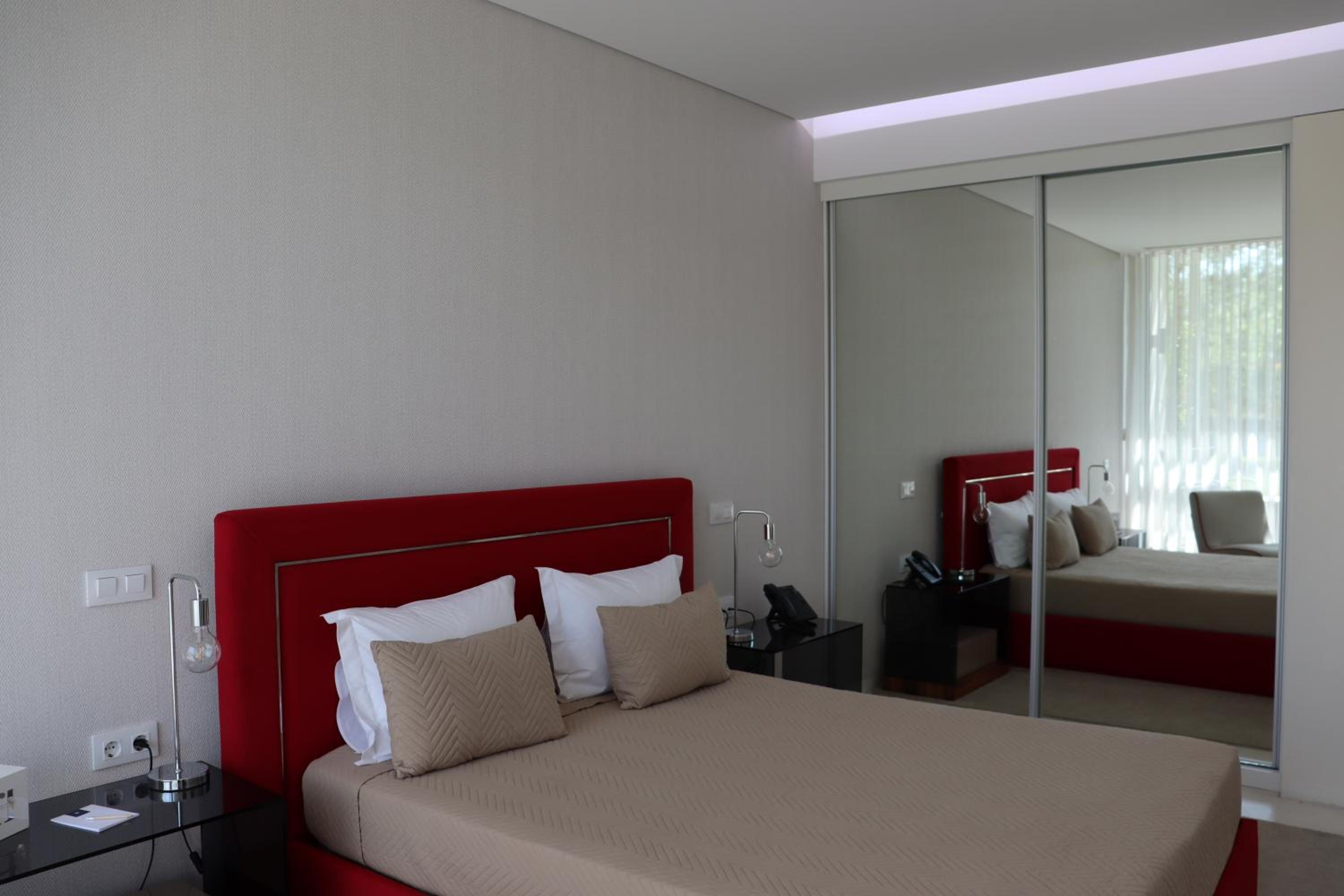 Double Room with Balcony - Photo 5