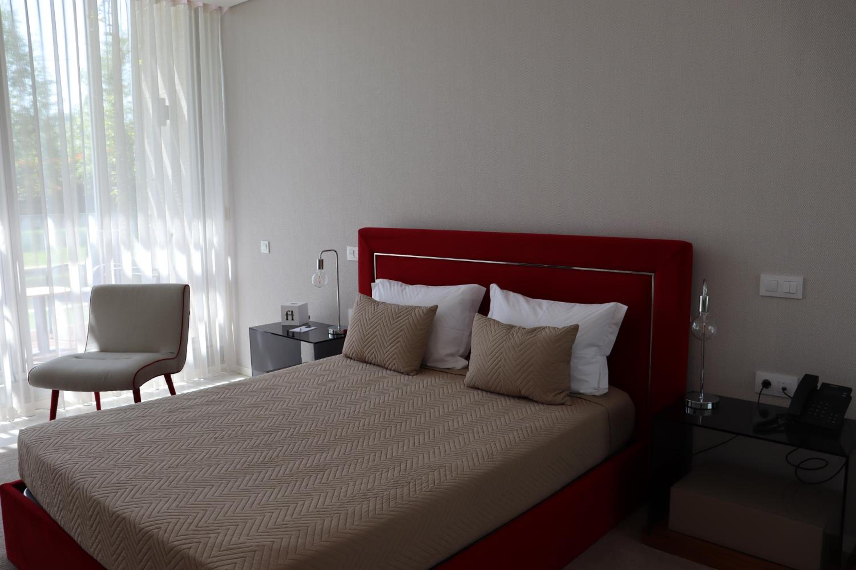 Double Room with Balcony - Photo 4