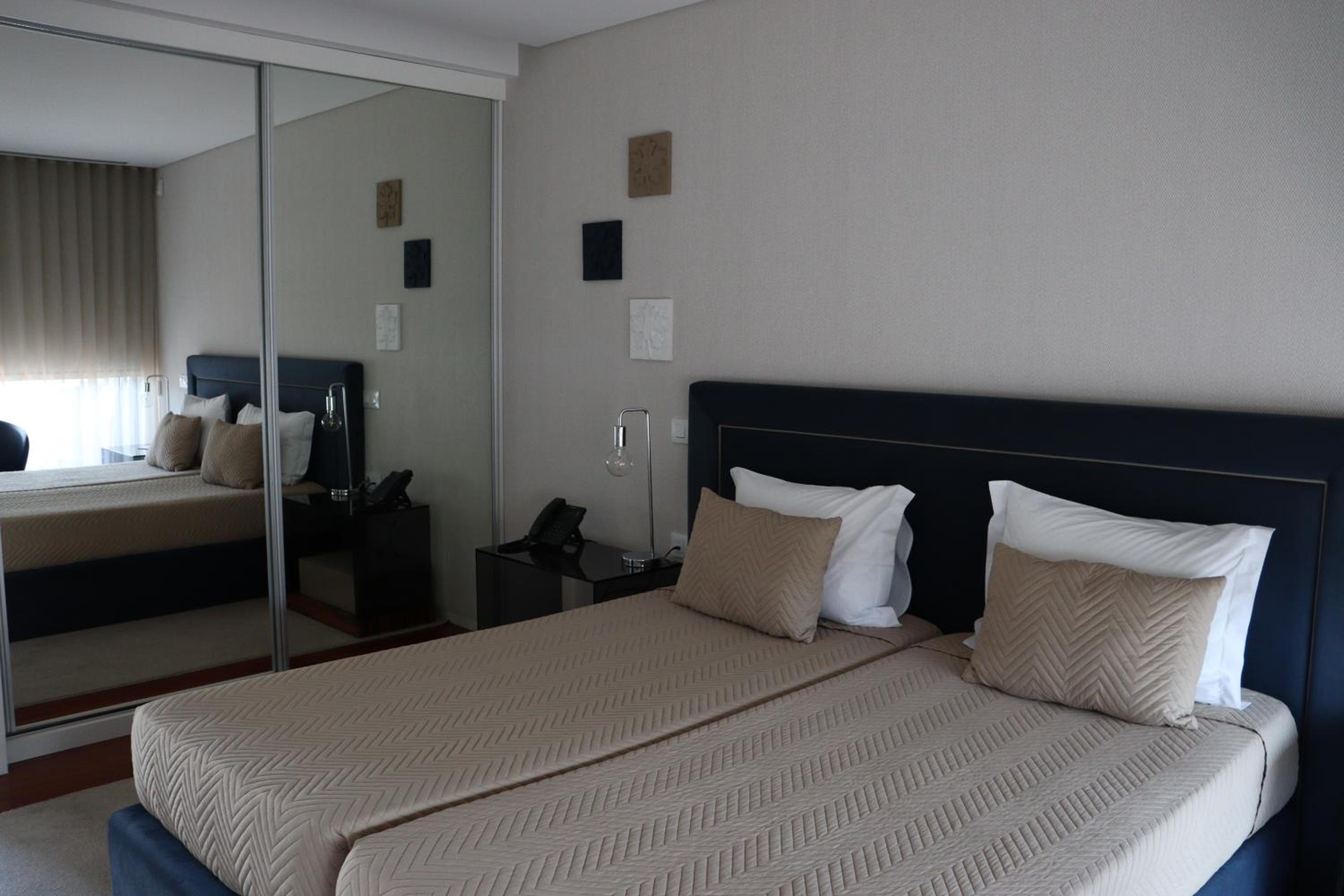 Superior Twin Room - Photo 3