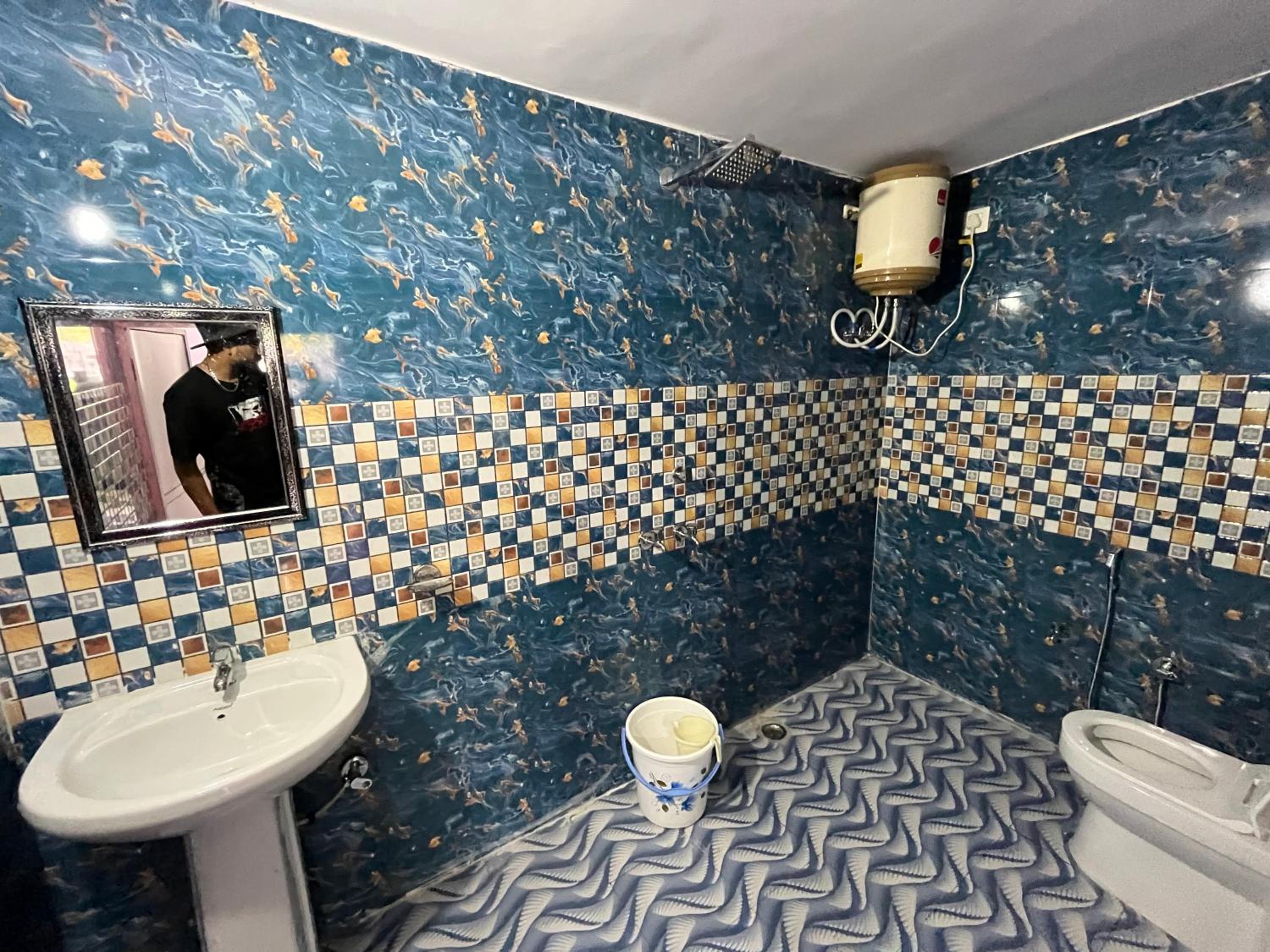 Deluxe Double Room With Bath photo 3