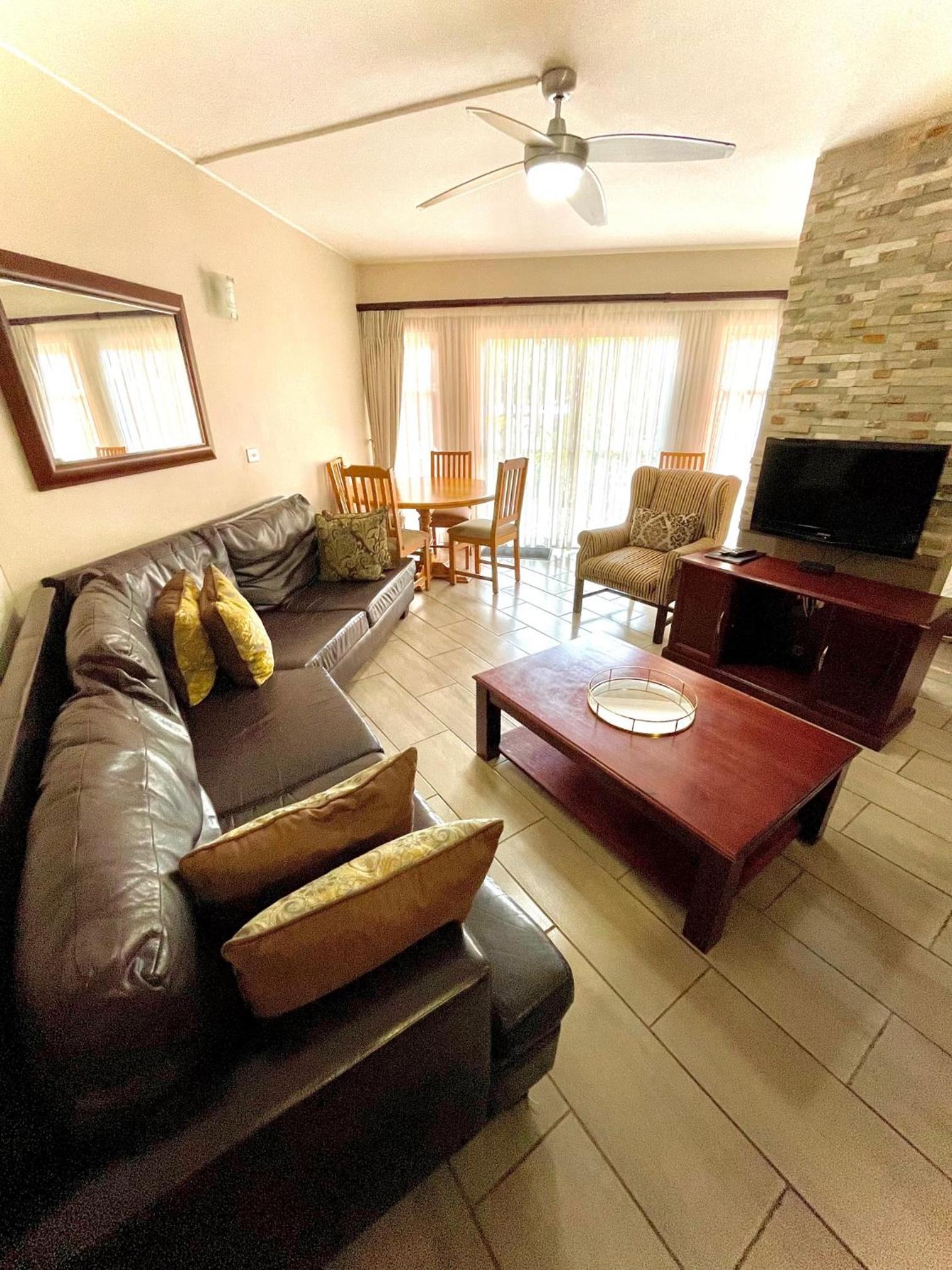 Apartment photo 2