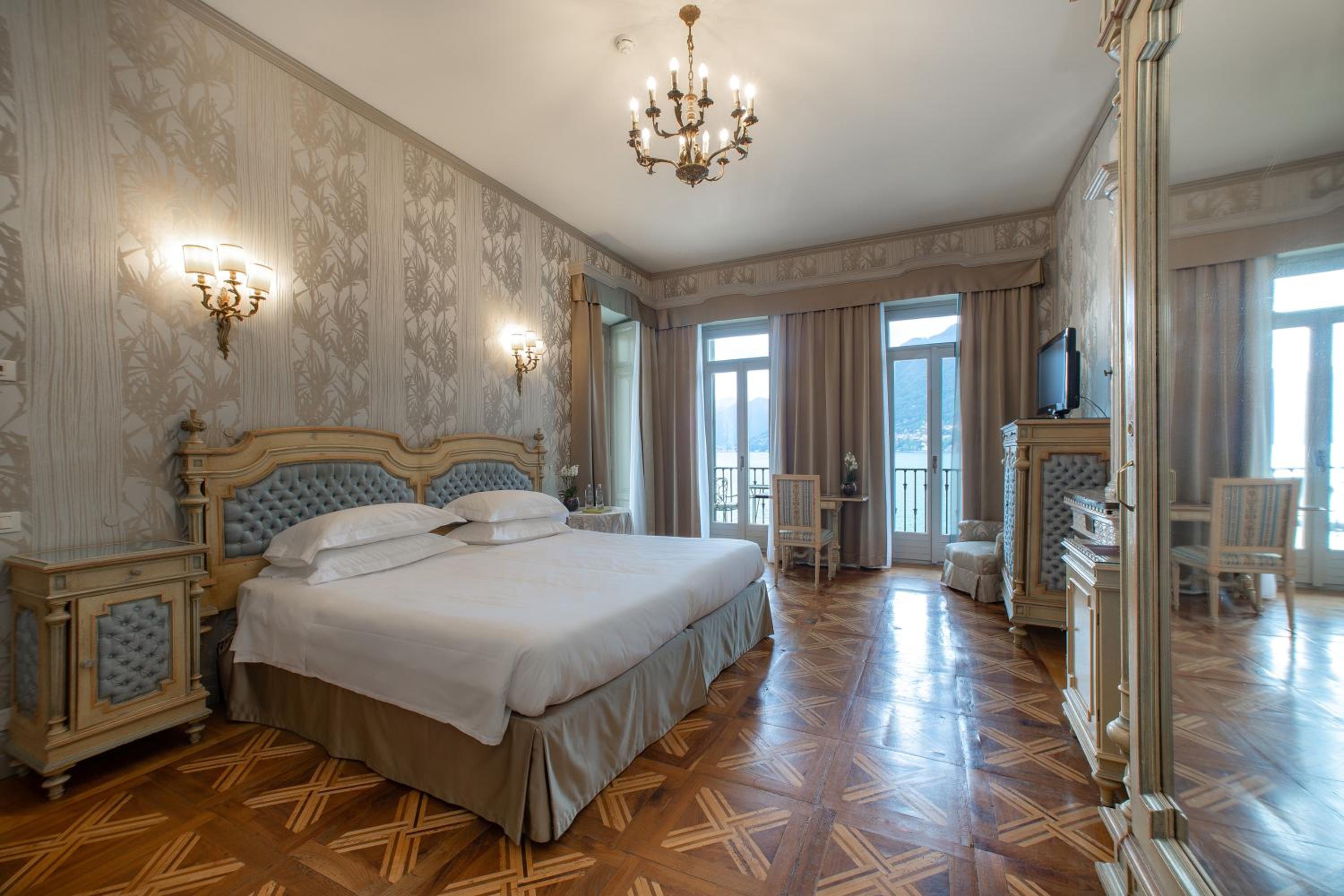 Classic Junior Suite with King Bed