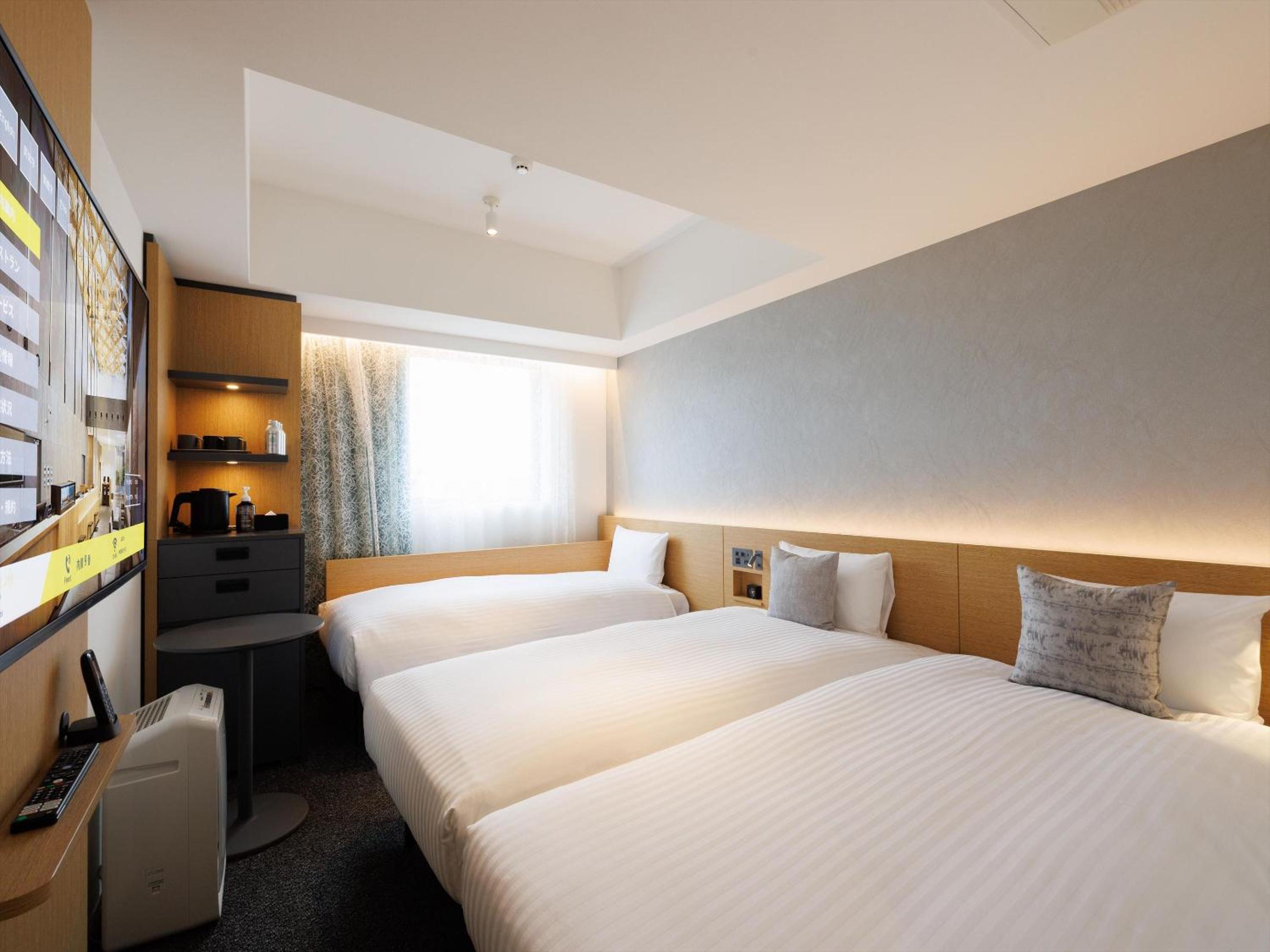 Comfort Twin Room with Sofa Bed - Photo 1