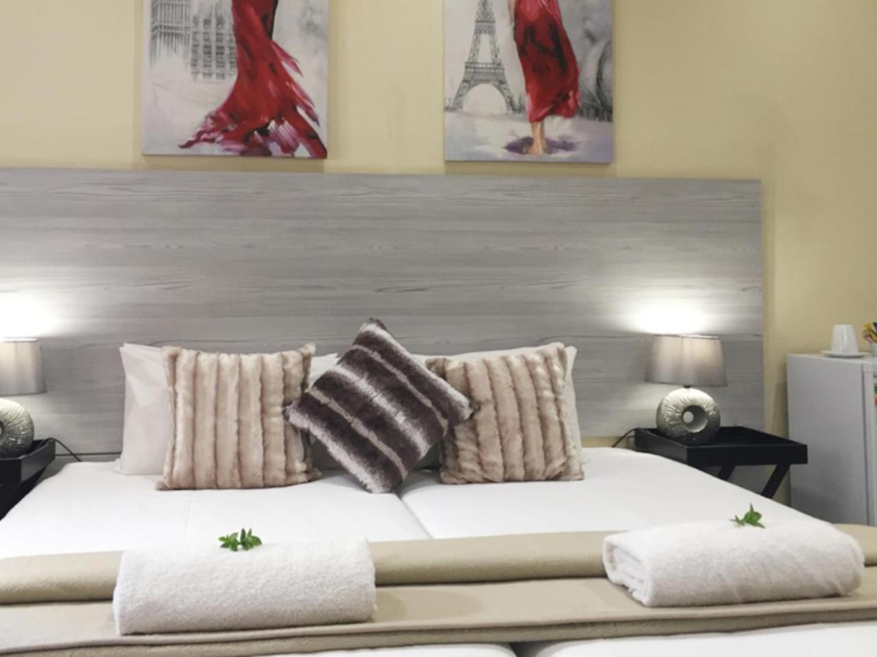 Deluxe Double or Twin Room - Photo 3