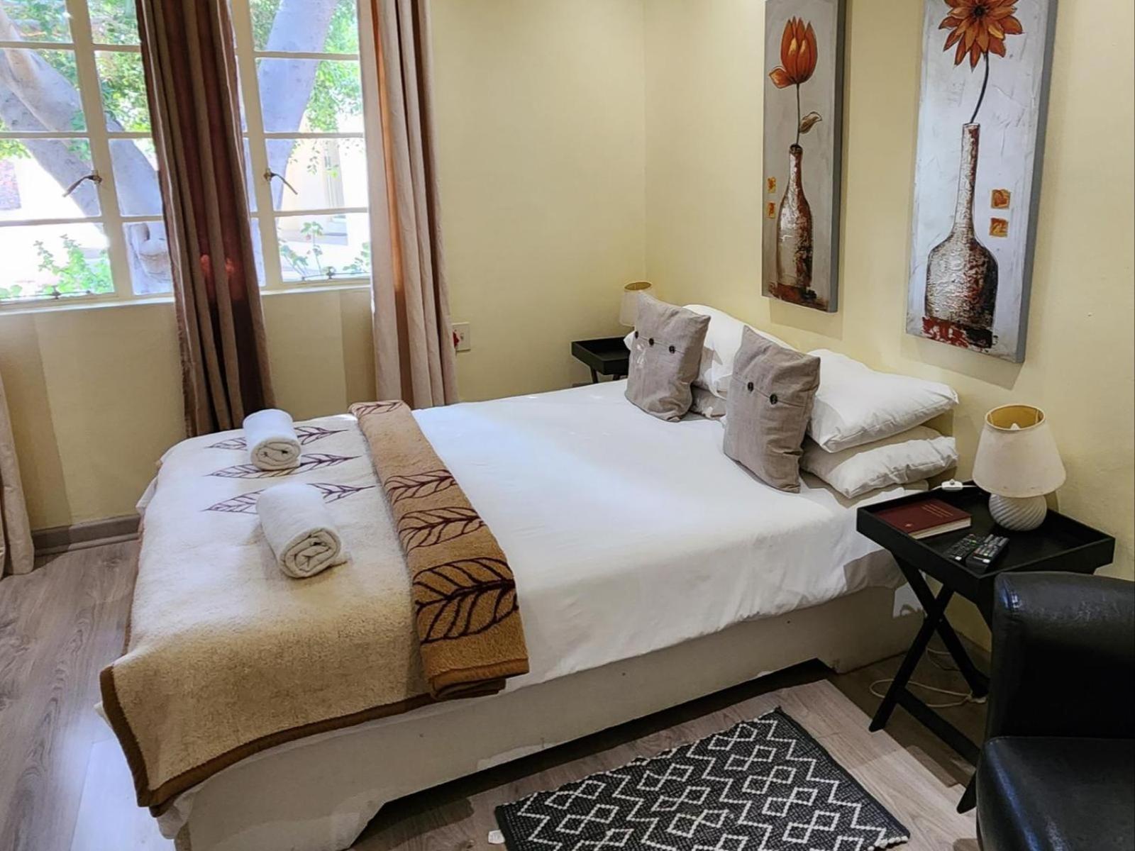 Standard Double Room - Photo 8