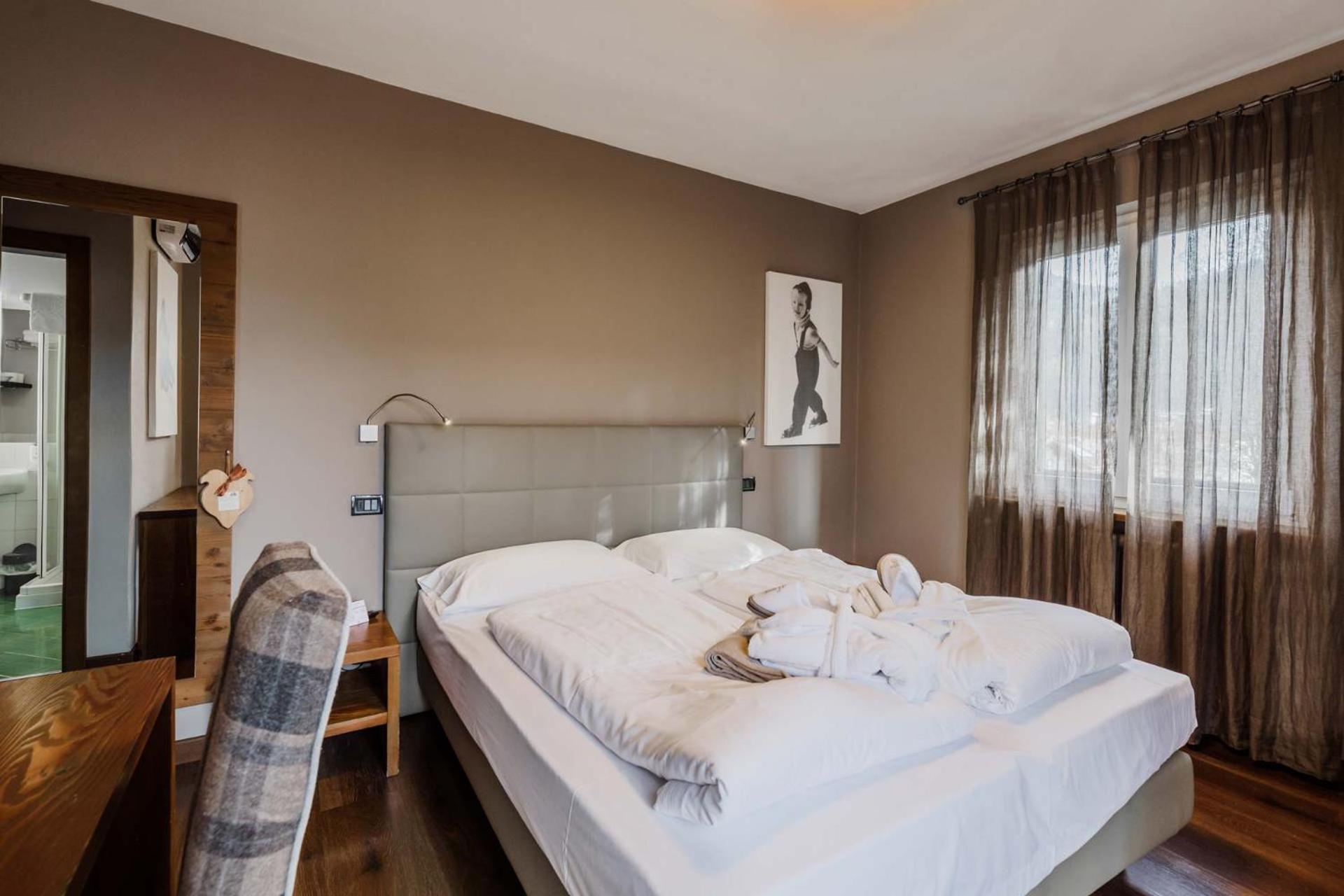 Standard Double or Twin Room photo 3