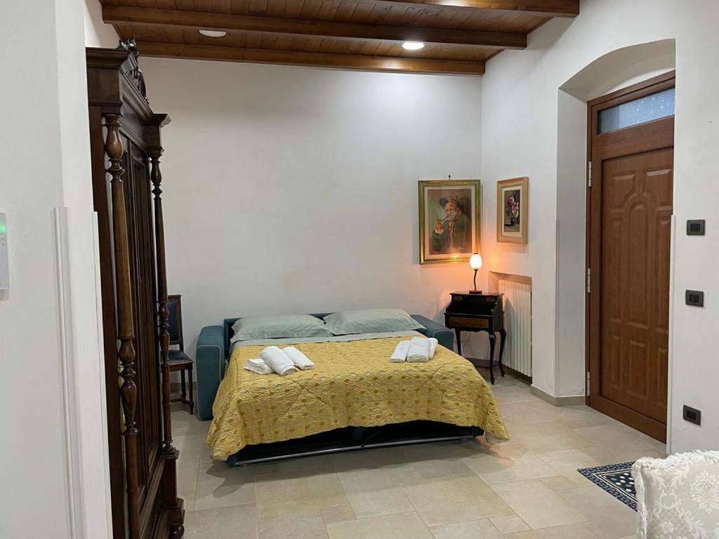 One-Bedroom House photo 1