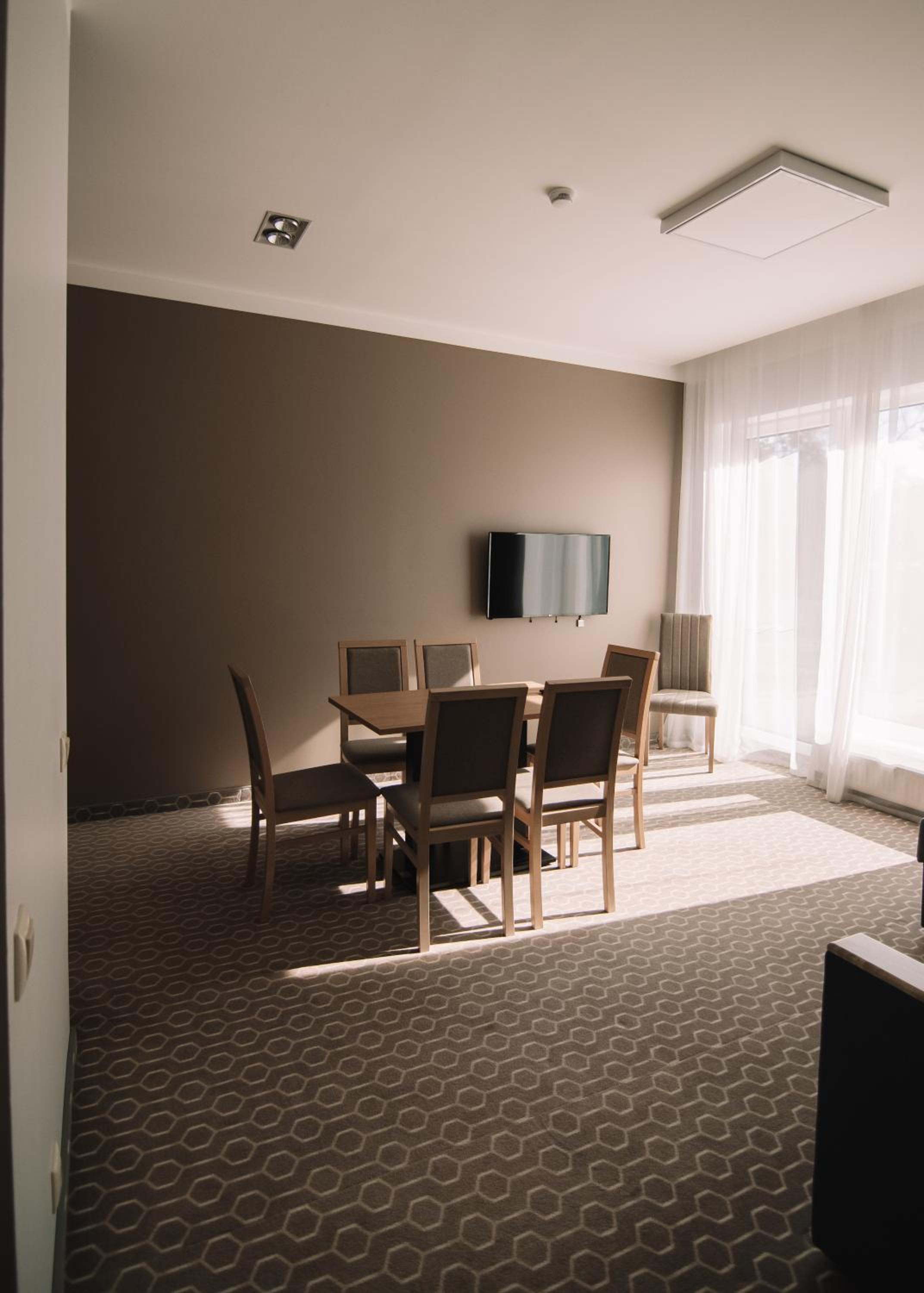 Two-Bedroom Apartment - Photo 4