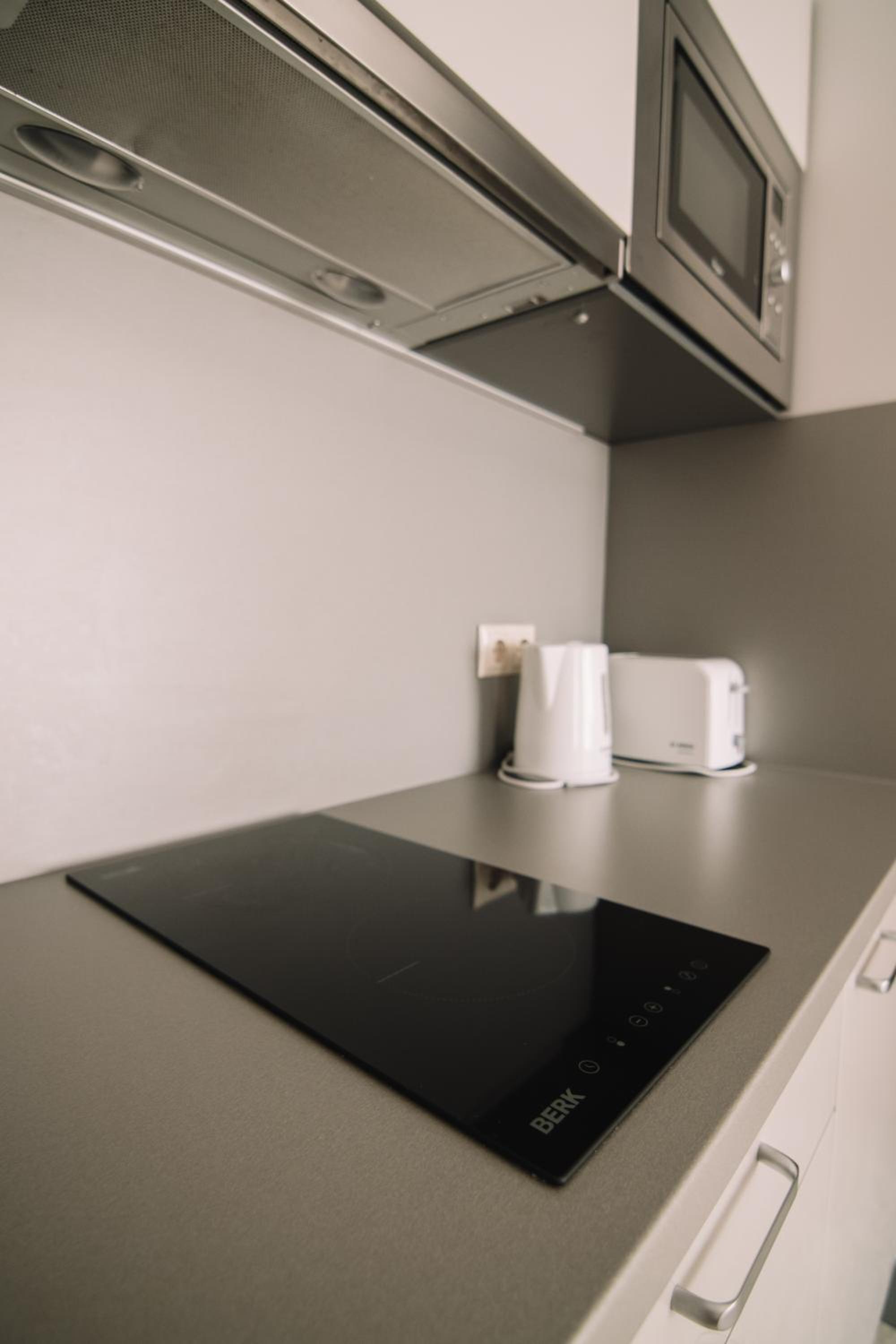 Two-Bedroom Apartment - Photo 5