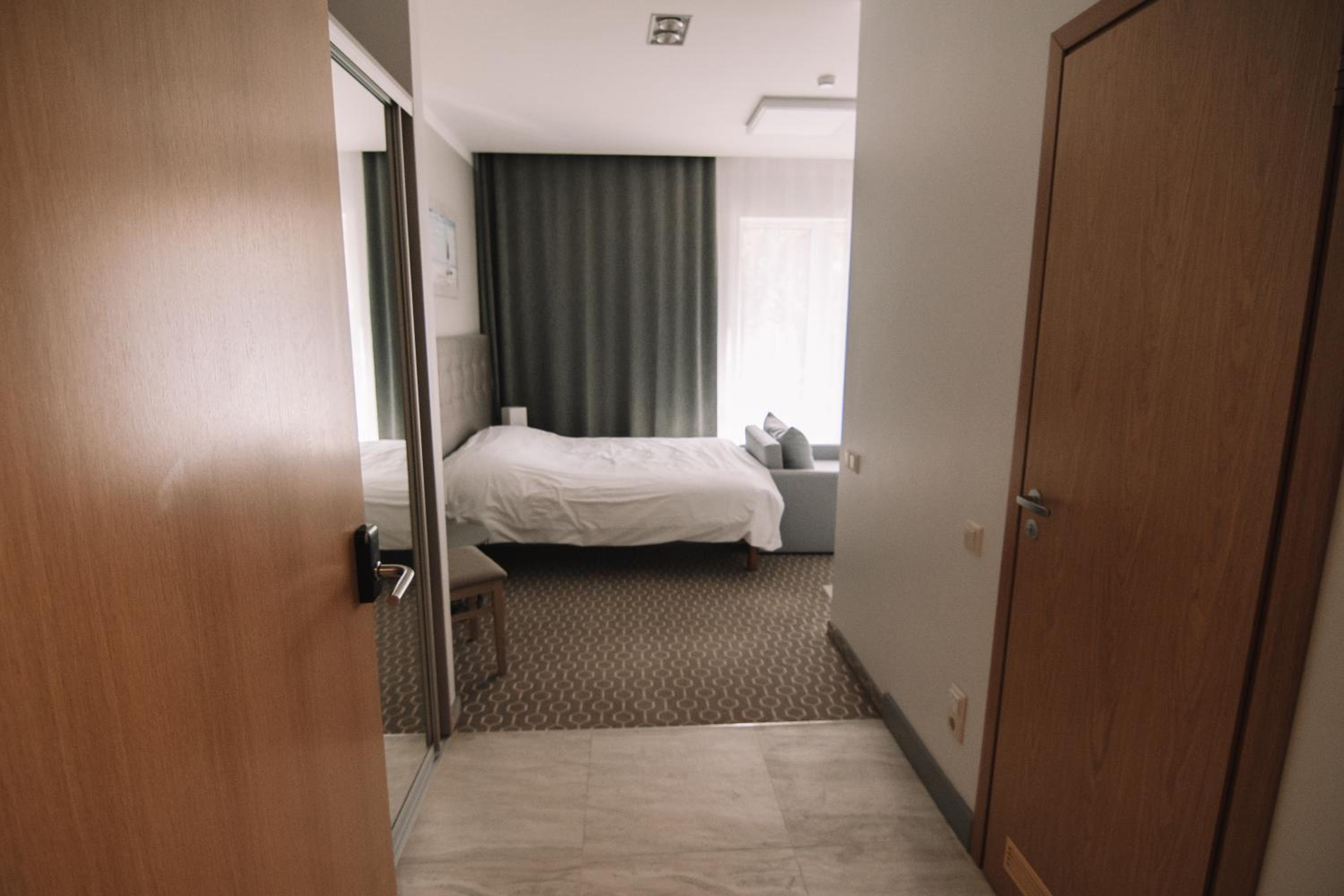 Studio Apartment - Photo 14