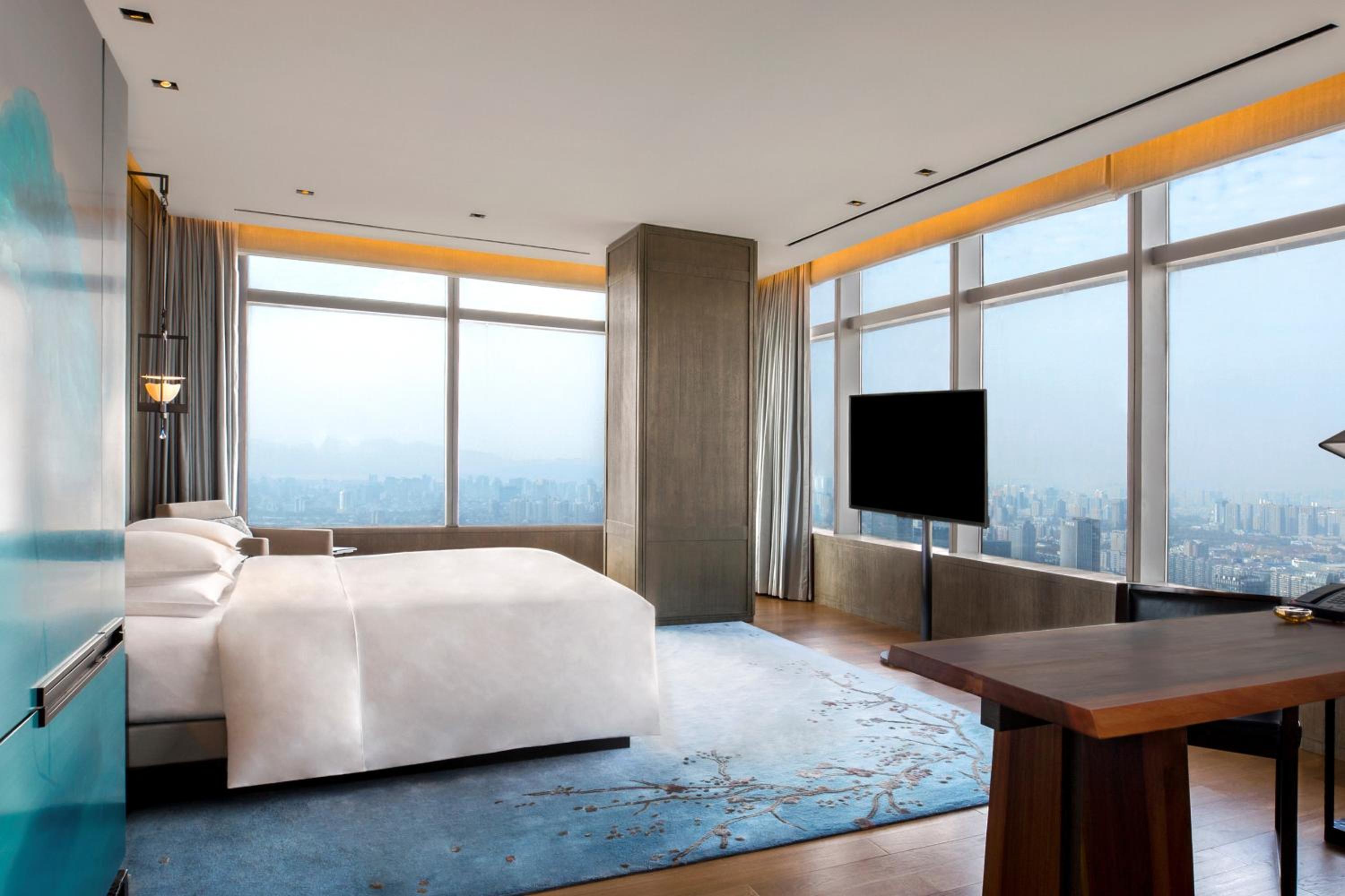Premium King Room