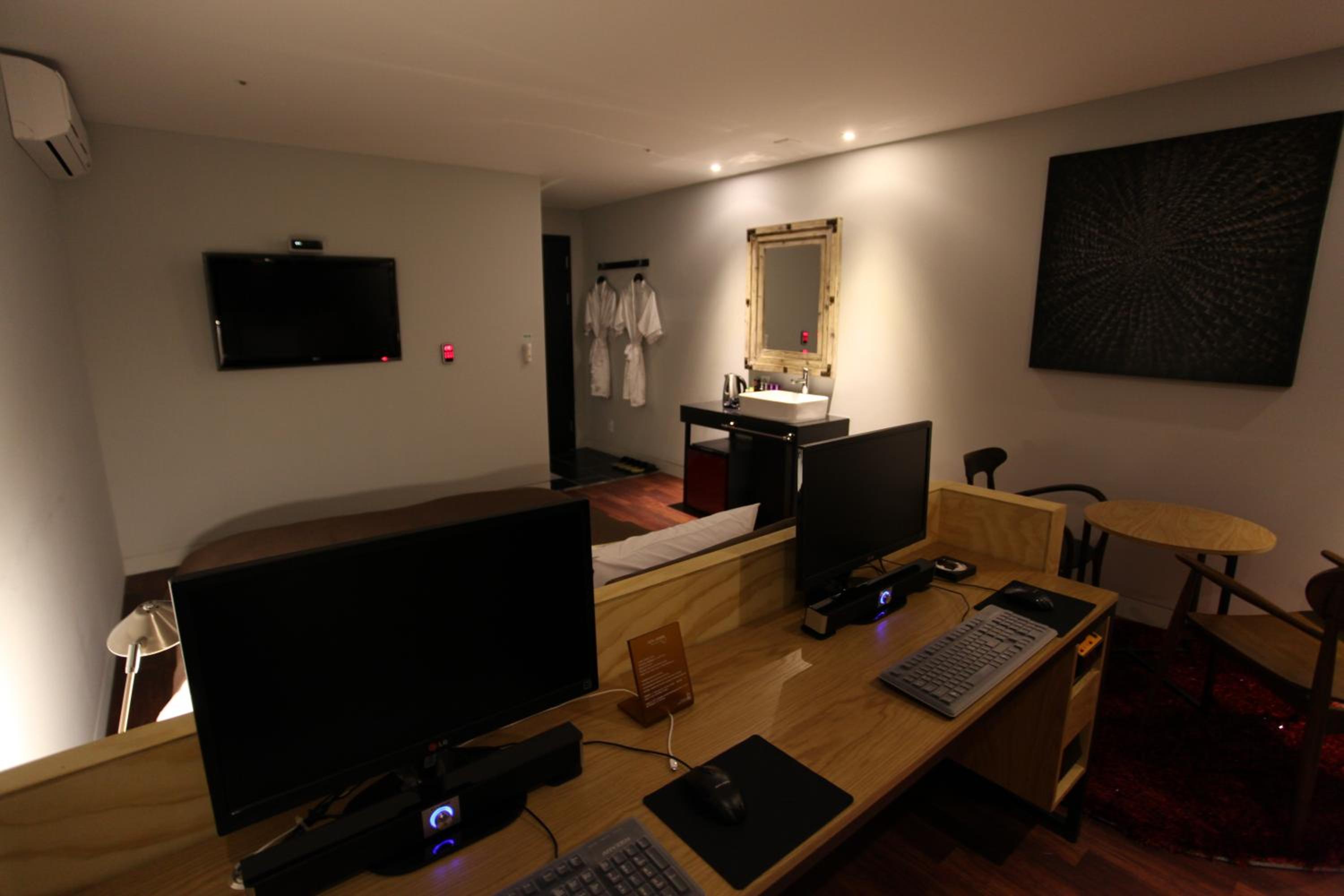 Deluxe Double Room photo 3