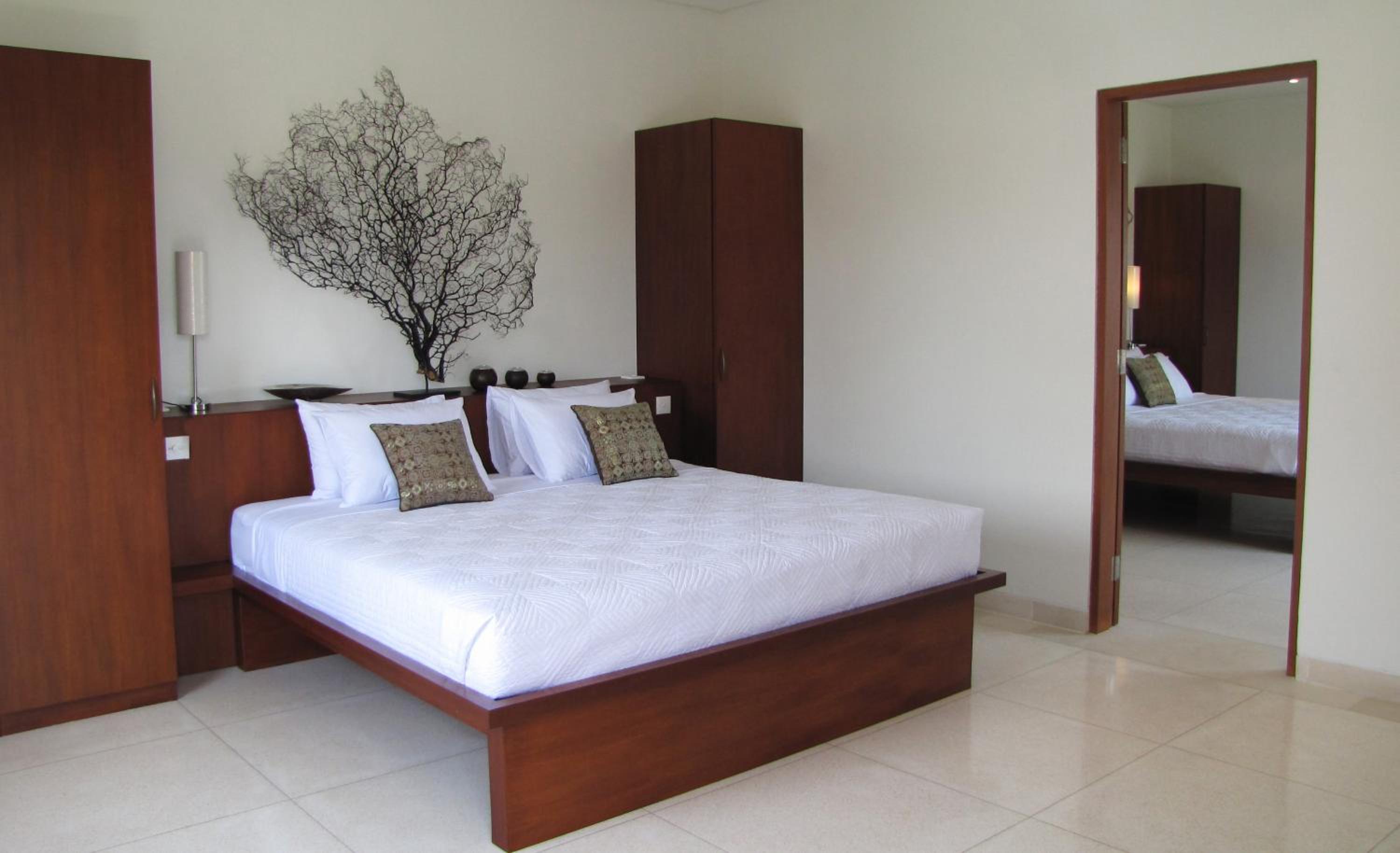 Five-Bedroom Villa with Private Pool and Fully Equipped Kitchenette - Photo 31