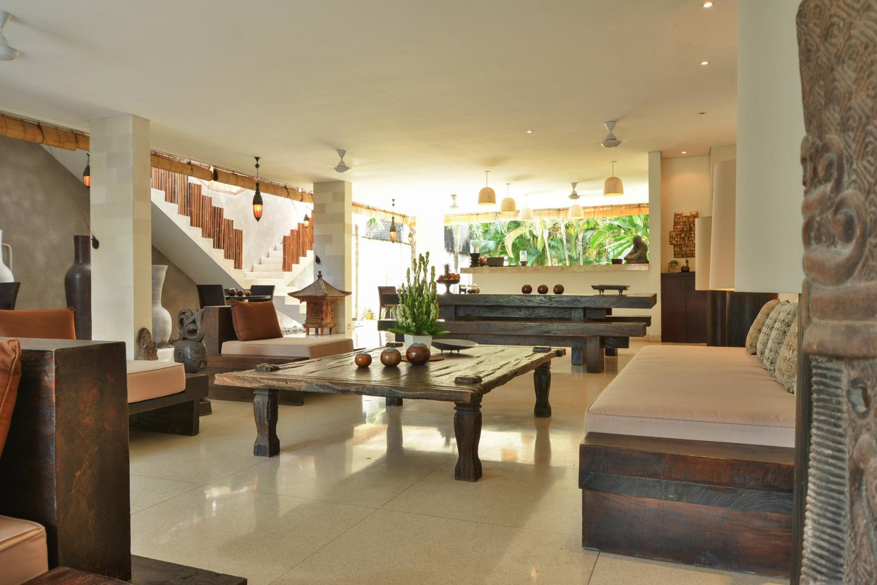 Five-Bedroom Villa with Private Pool and Fully Equipped Kitchenette - Photo 1