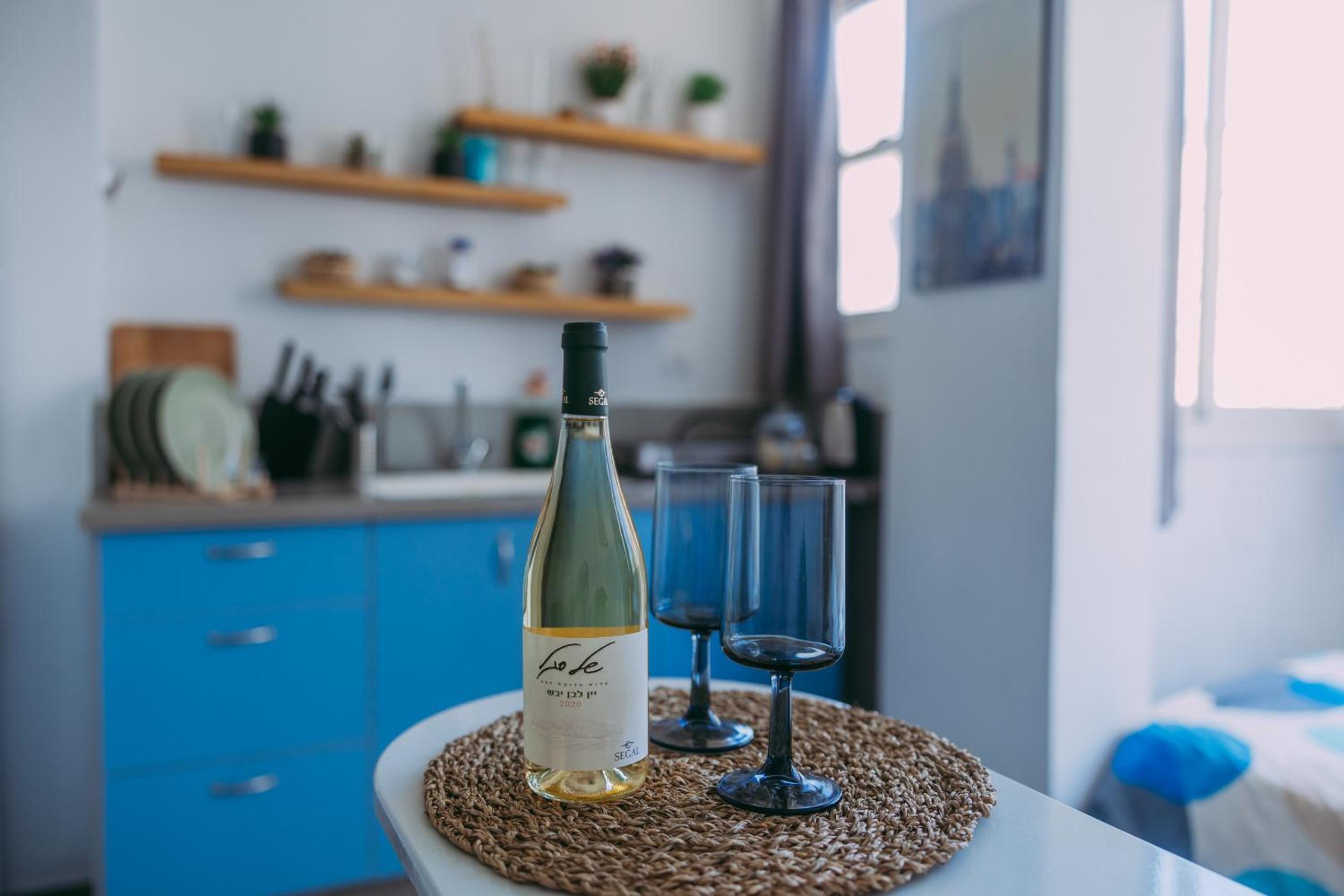 Studio Apartment photo 3