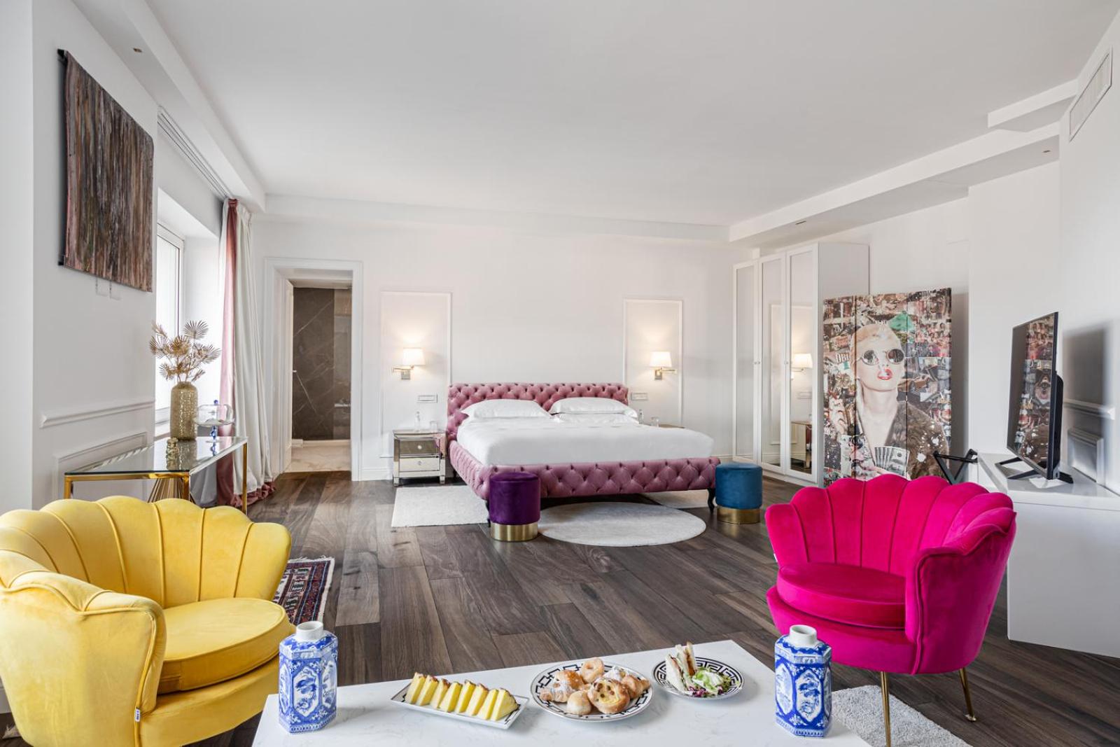Suite with City View photo 3