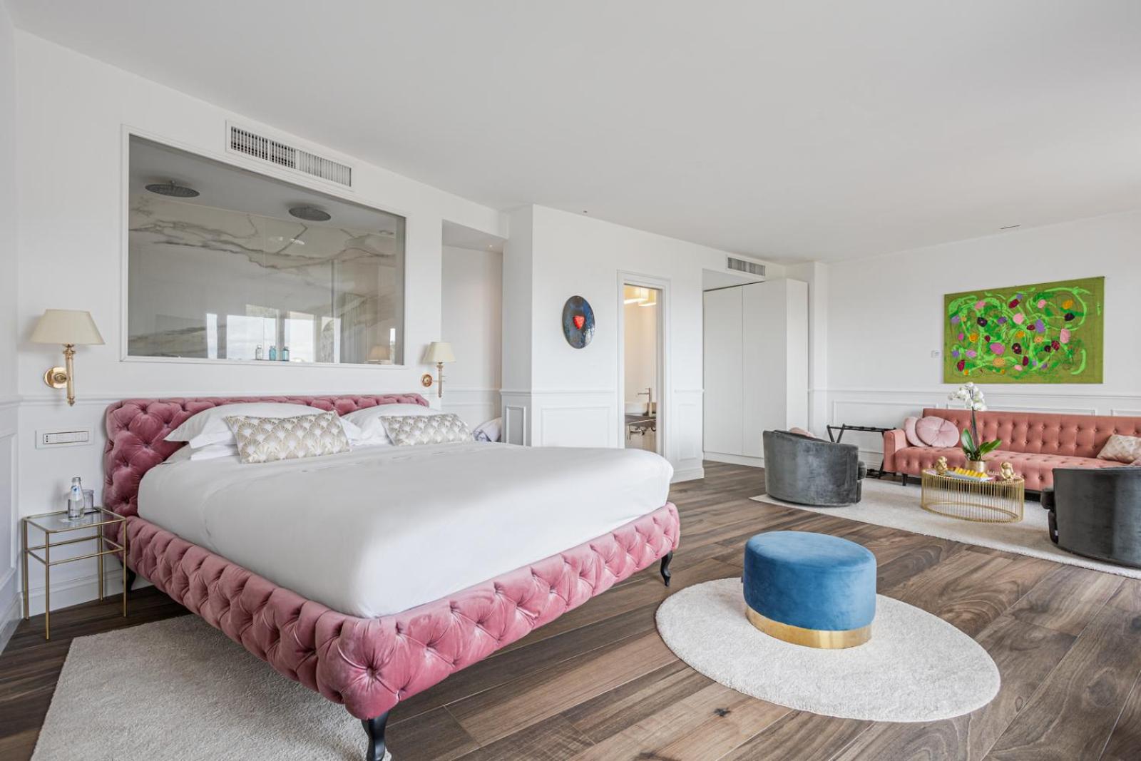 Suite with Balcony photo 2